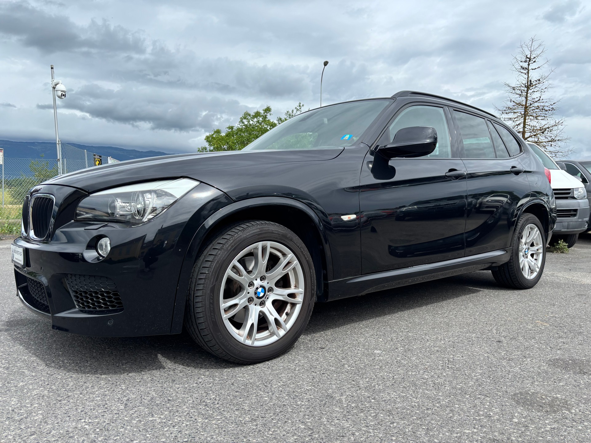 BMW X1 xDrive 20i Steptronic-showroom-element-1