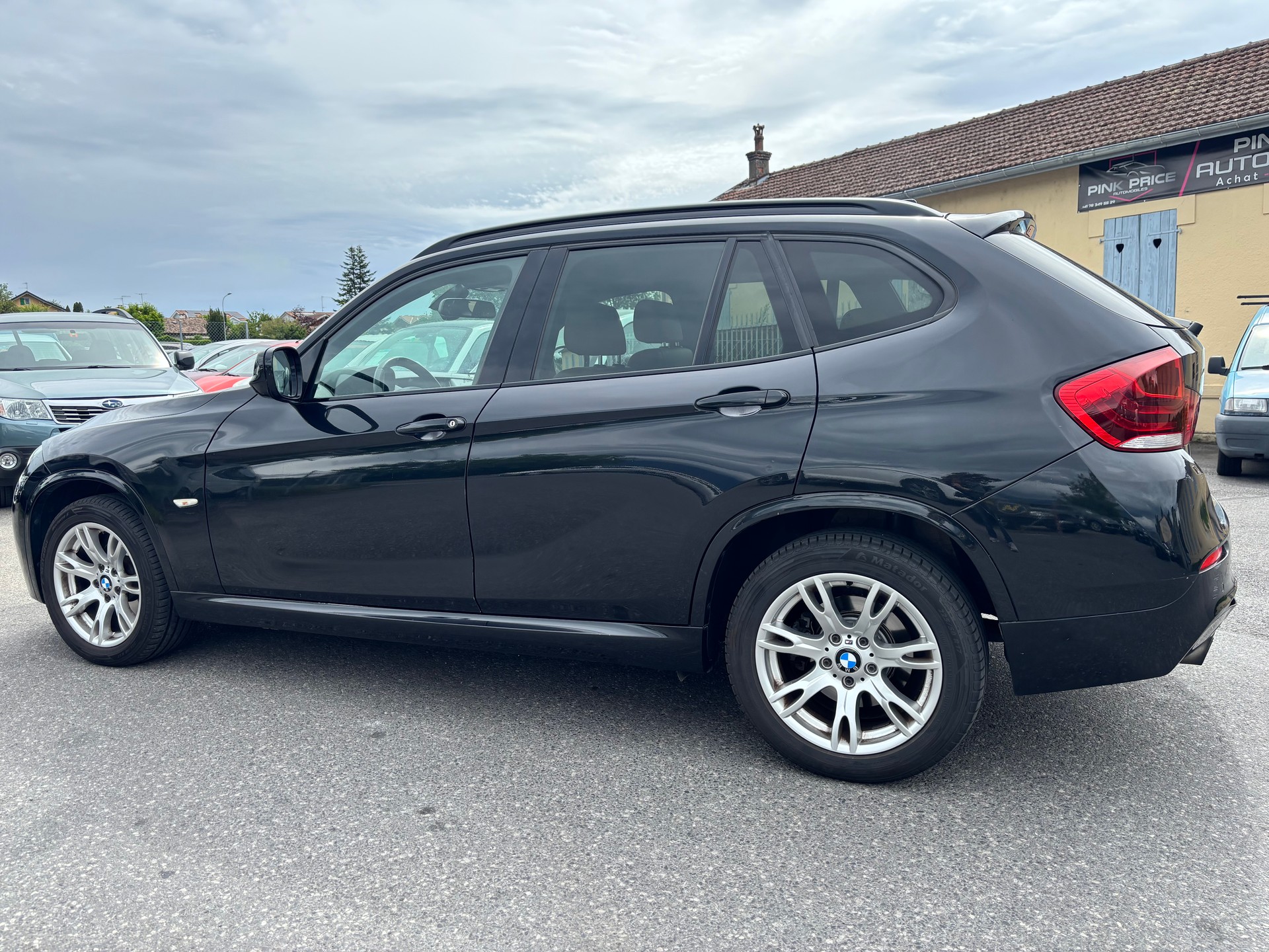 BMW X1 xDrive 20i Steptronic-image-5
