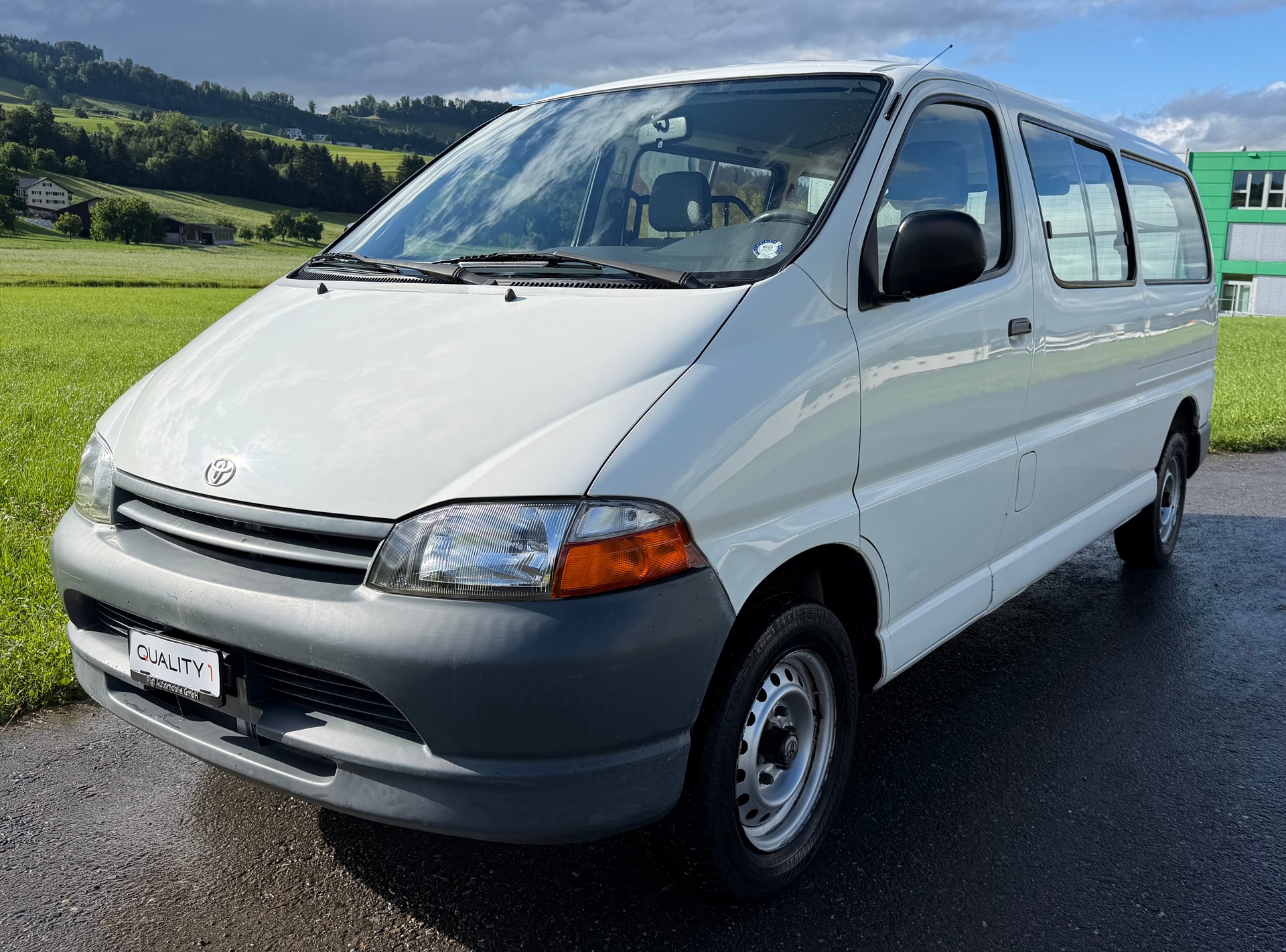 TOYOTA Hiace 2.7 Van LWB