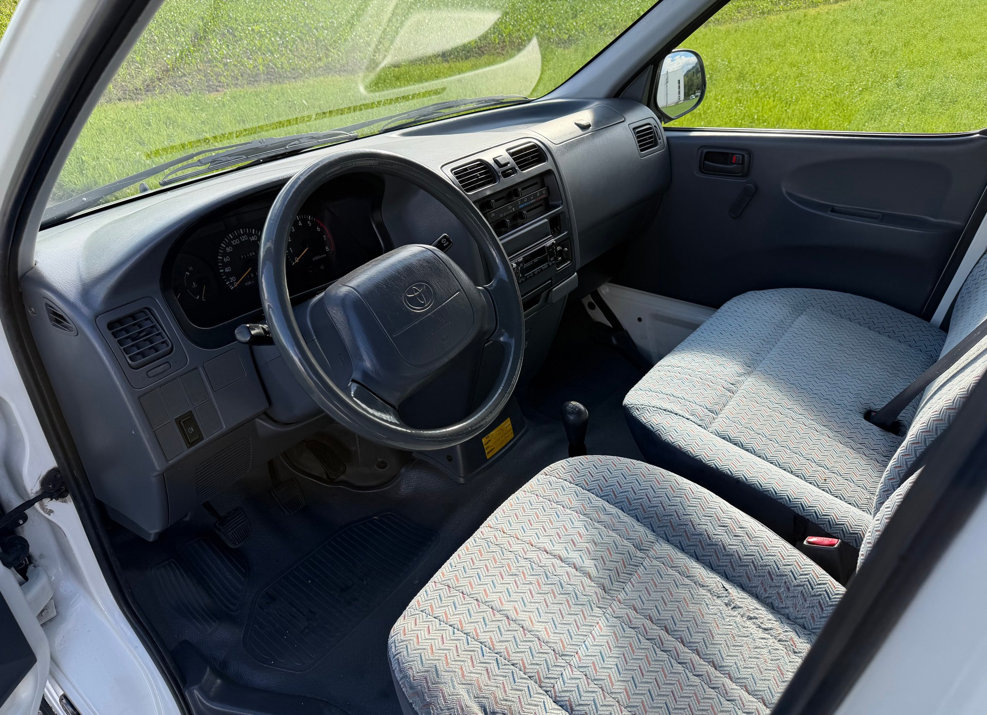 TOYOTA Hiace 2.7 Van LWB-image-10