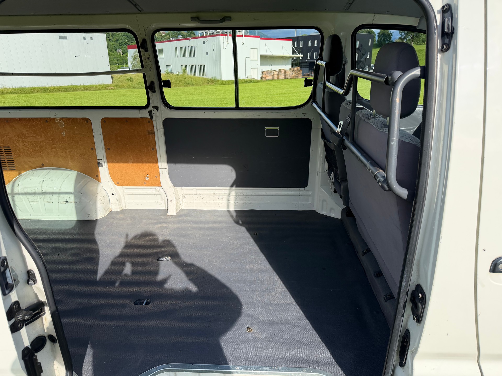 TOYOTA Hiace 2.7 Van LWB-image-8