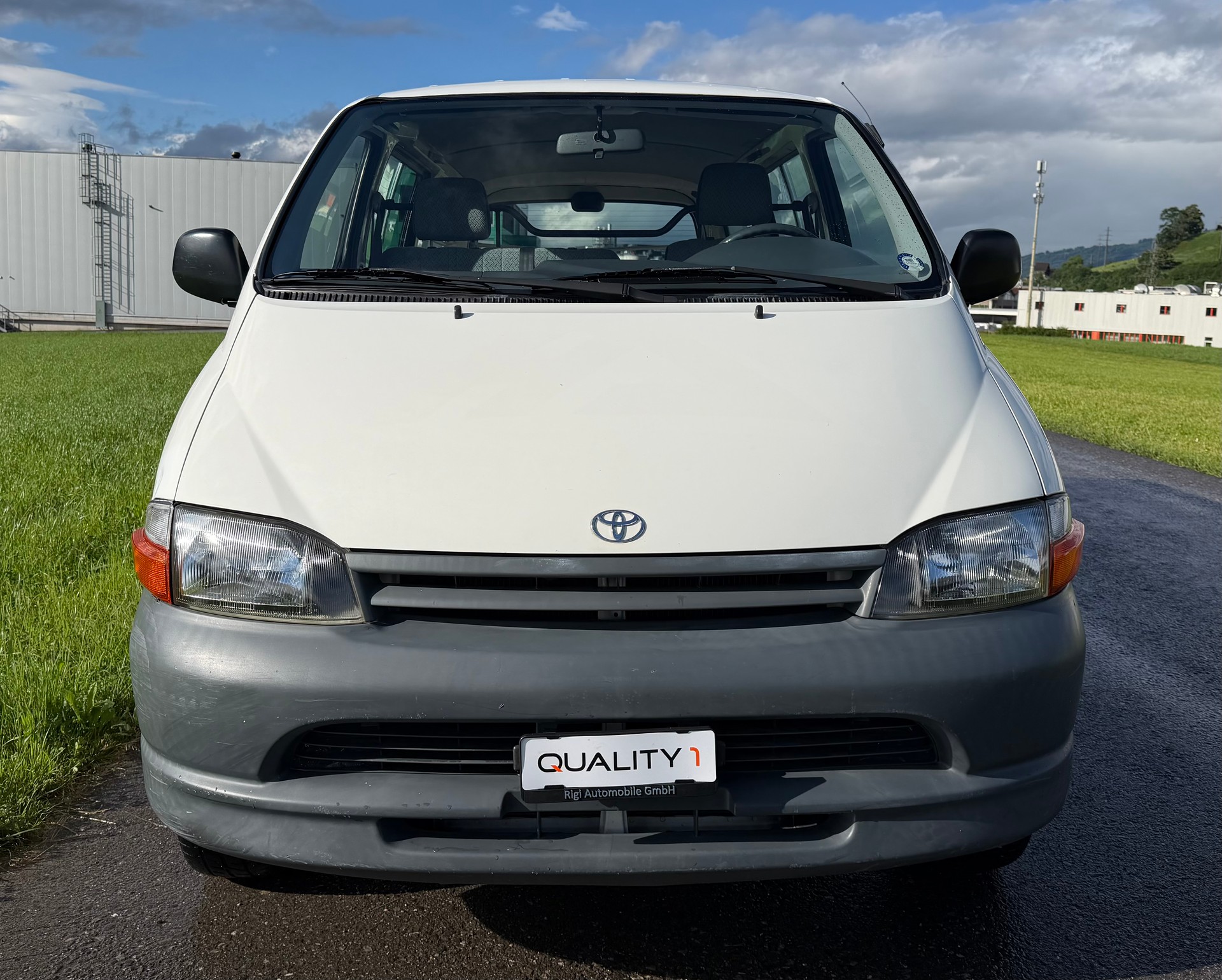 TOYOTA Hiace 2.7 Van LWB-image-6