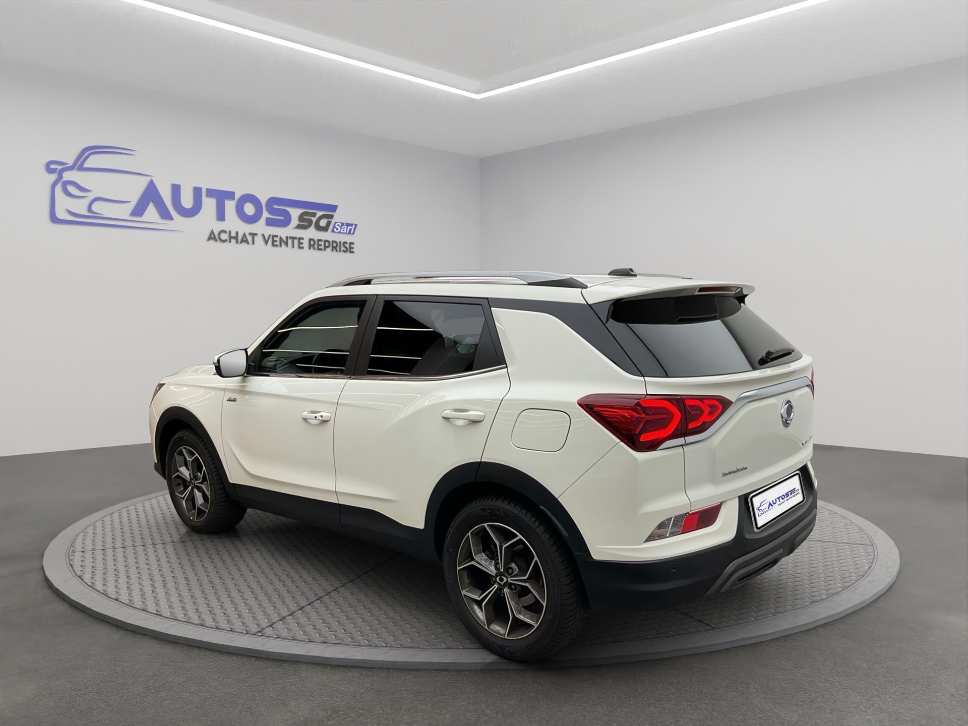 KGM-SsangYong Korando 1.5 T GDI Amber 4WD Automat-image-1