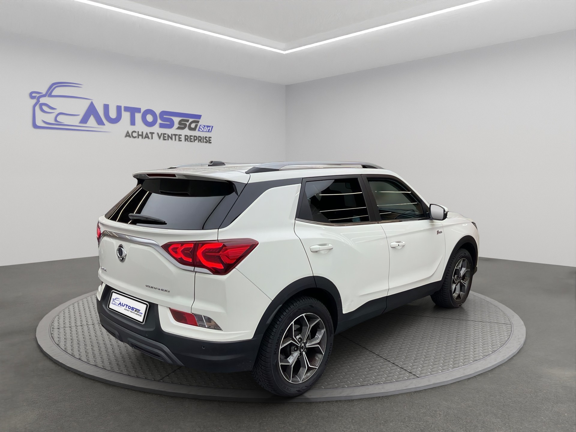 KGM-SsangYong Korando 1.5 T GDI Amber 4WD Automat-image-2