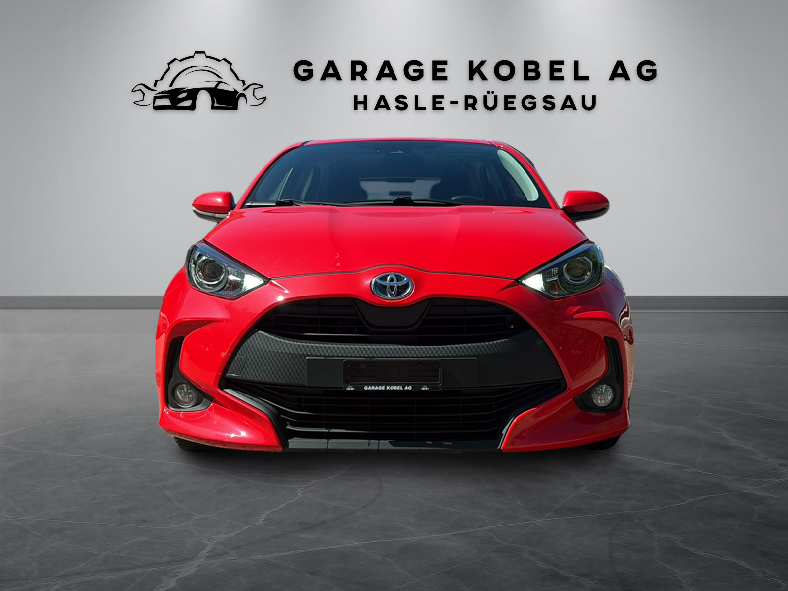 TOYOTA Yaris 1.5 Comfort e-CVT-showroom-element-1