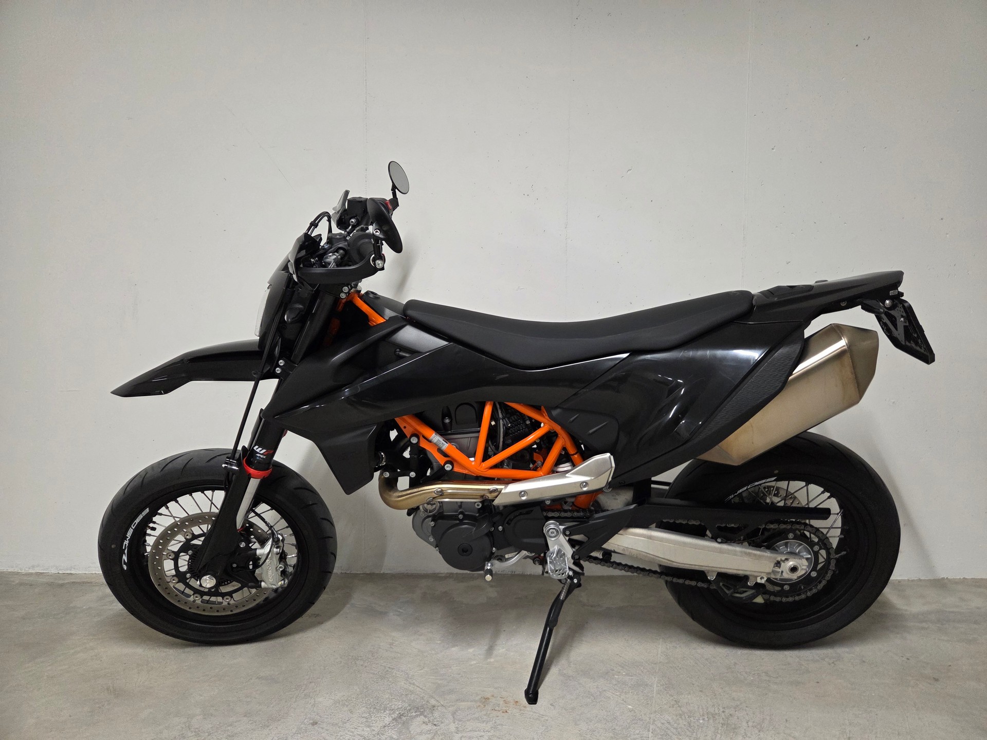 KTM 690 SMC R-image-1