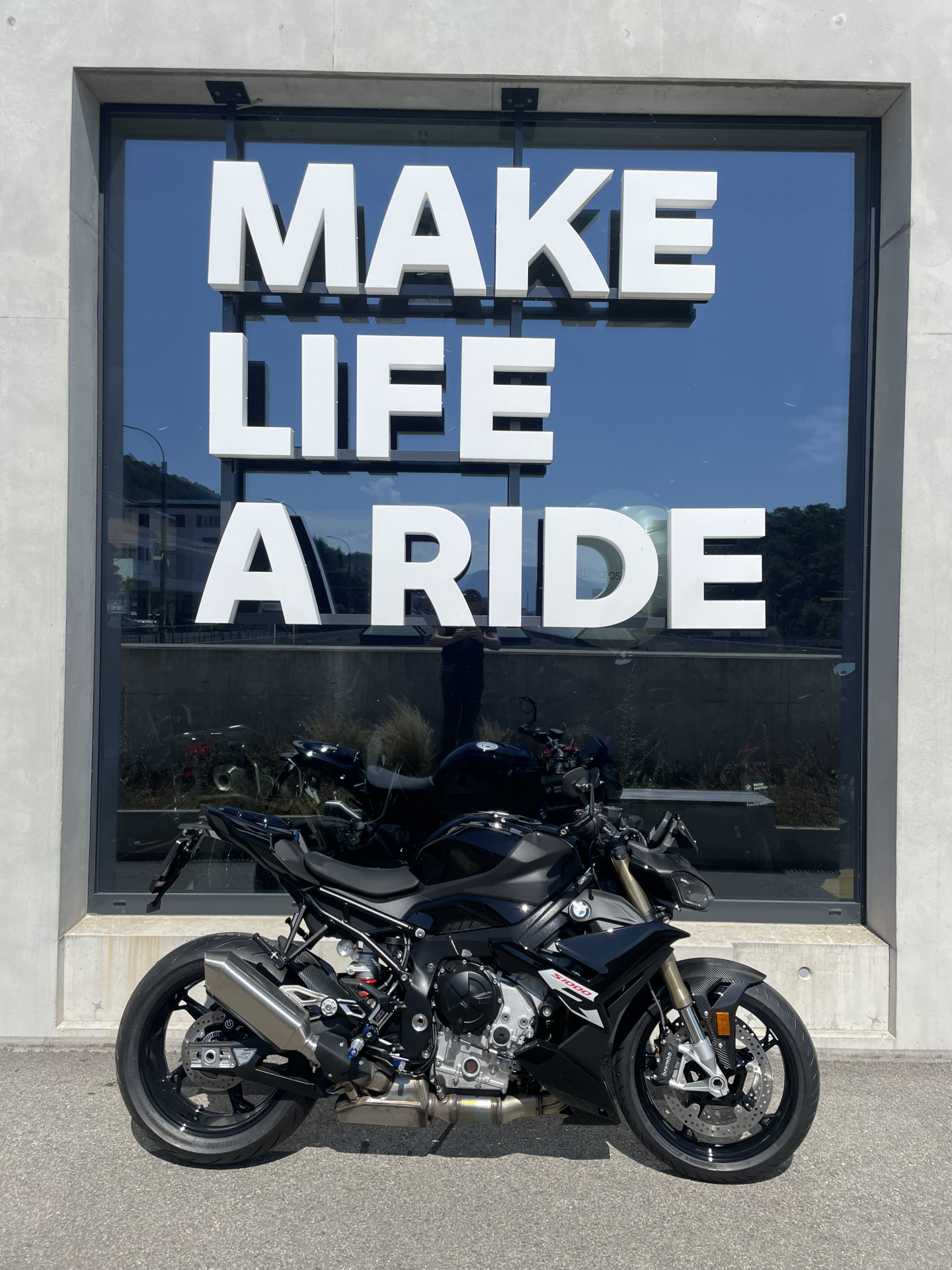 BMW S 1000 R-image-1