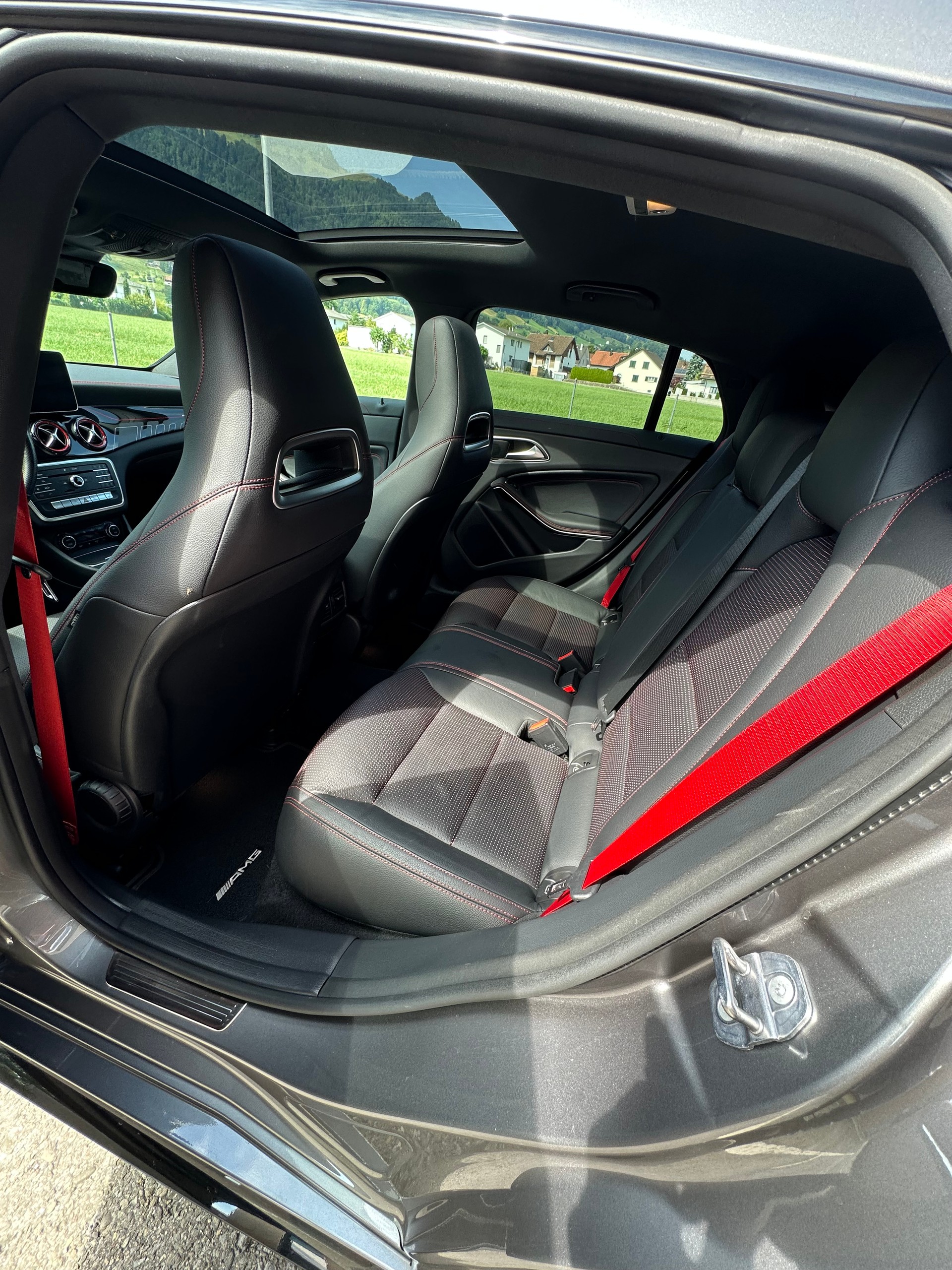 MERCEDES-BENZ CLA 45 AMG 4matic+-image-13