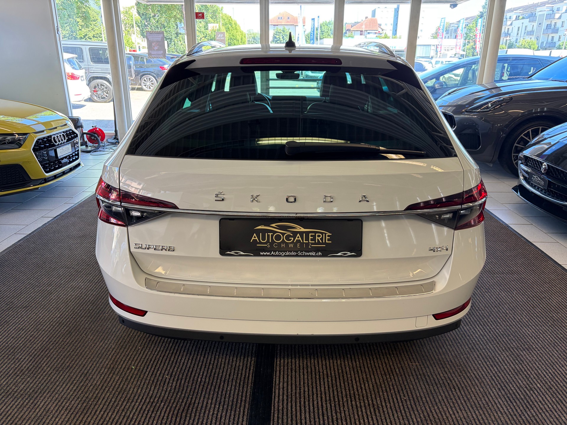 SKODA Superb Combi 2.0 TDi Style 4x4 DSG | CH Fahrzeug | mySkoda Pack | Kessy | Belüftete Sitz | DAB+ | Navi Columbus 9.2" |-image-23