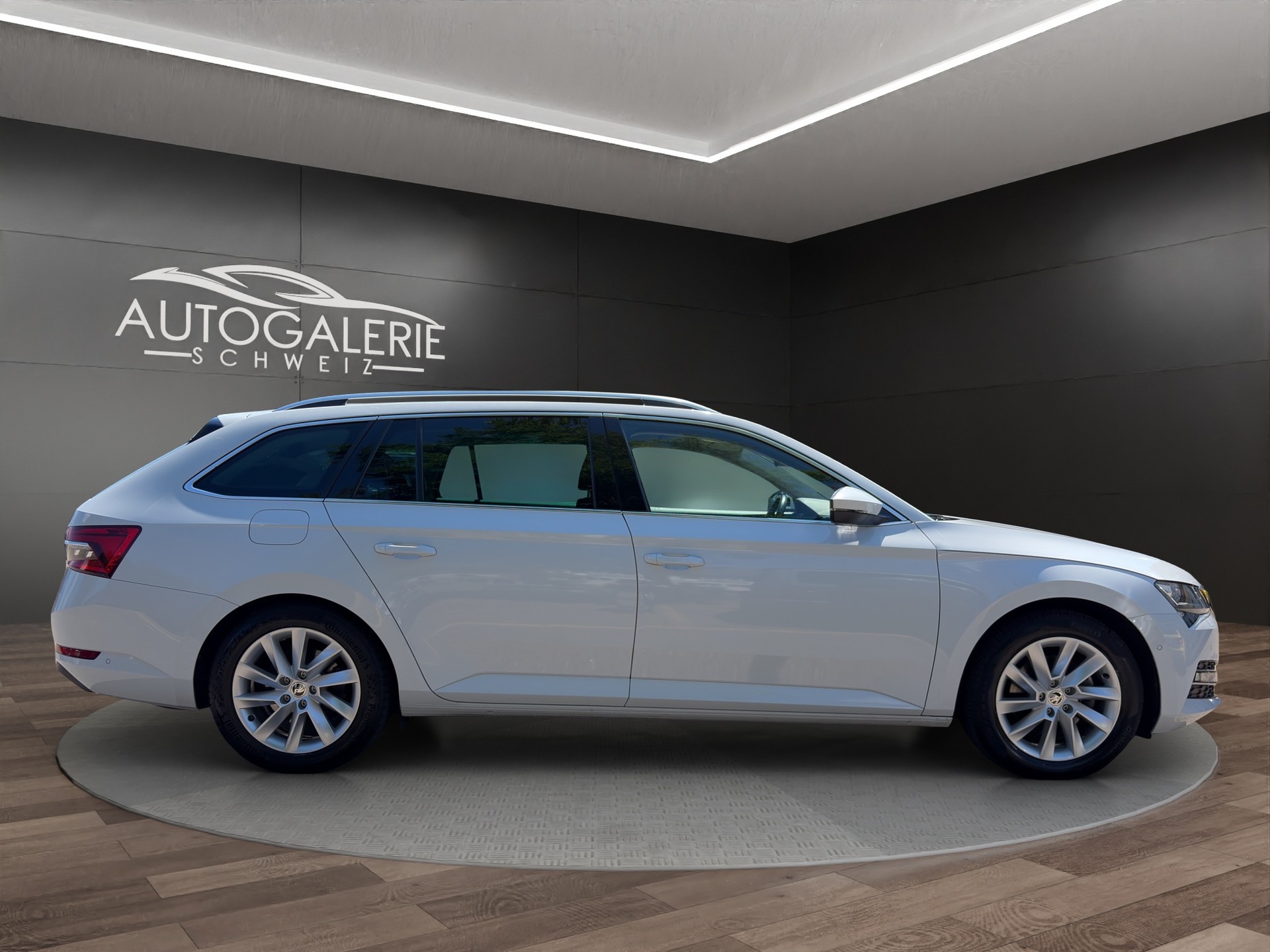 SKODA Superb Combi 2.0 TDi Style 4x4 DSG | CH Fahrzeug | mySkoda Pack | Kessy | Belüftete Sitz | DAB+ | Navi Columbus 9.2" |-image-5