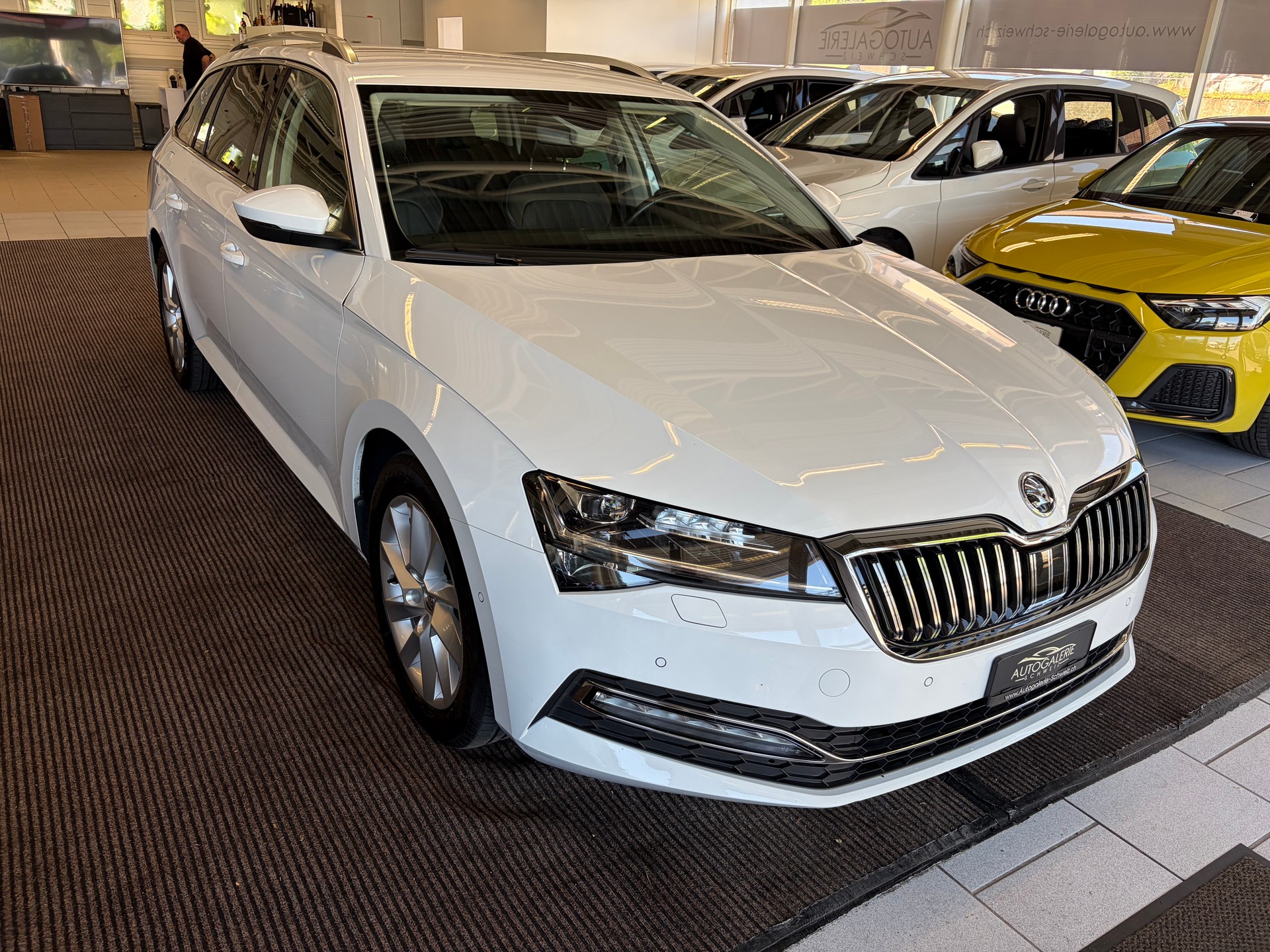 SKODA Superb Combi 2.0 TDi Style 4x4 DSG | CH Fahrzeug | mySkoda Pack | Kessy | Belüftete Sitz | DAB+ | Navi Columbus 9.2" |-image-32