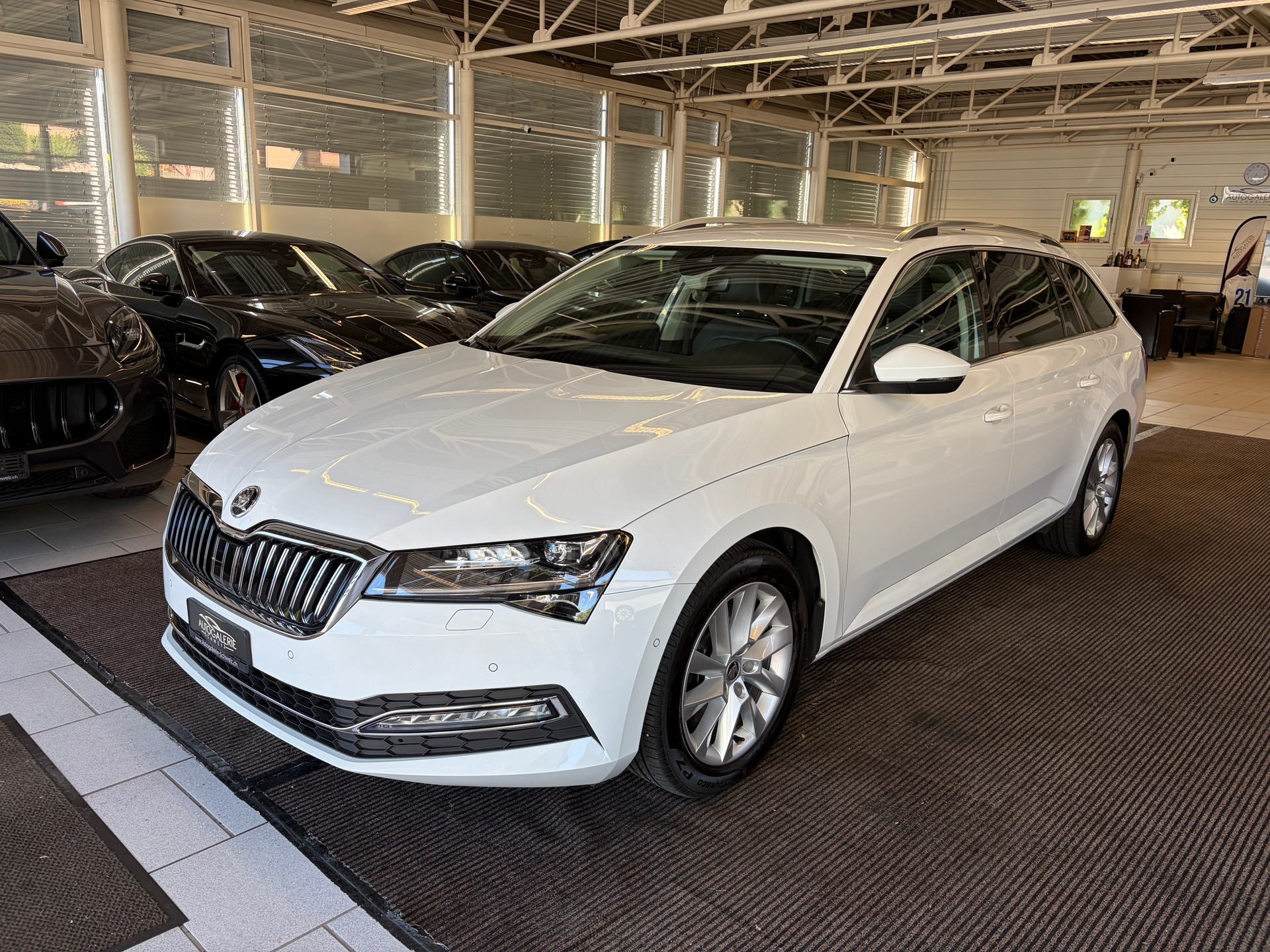 SKODA Superb Combi 2.0 TDi Style 4x4 DSG | CH Fahrzeug | mySkoda Pack | Kessy | Belüftete Sitz | DAB+ | Navi Columbus 9.2" |-image-8