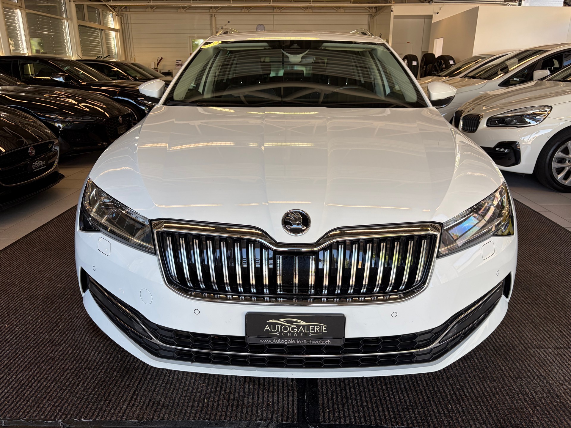 SKODA Superb Combi 2.0 TDi Style 4x4 DSG | CH Fahrzeug | mySkoda Pack | Kessy | Belüftete Sitz | DAB+ | Navi Columbus 9.2" |-image-33