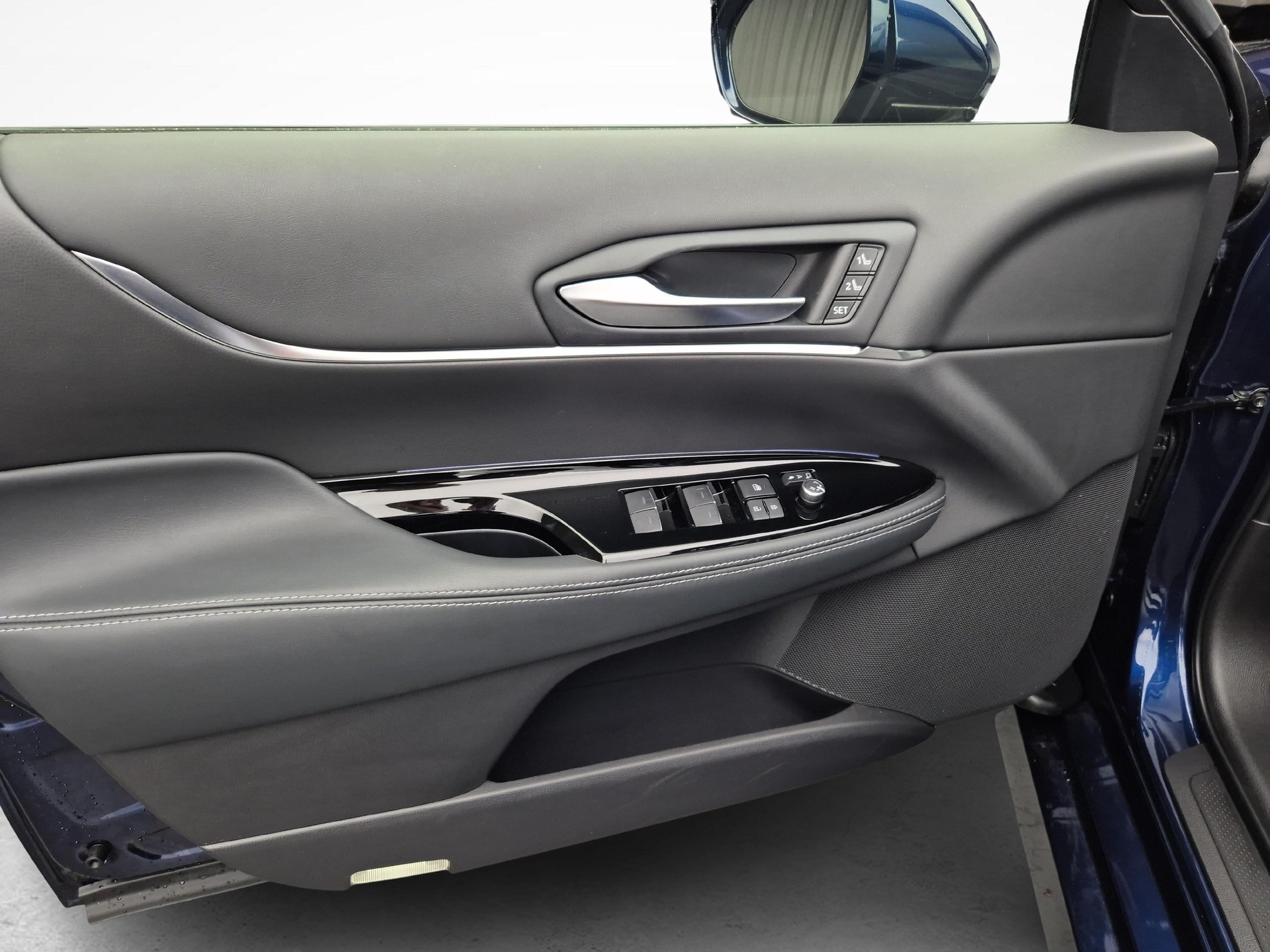 TOYOTA Mirai Fuel Cell Platinum/ Preis inkl. Cash-Prämie-image-17
