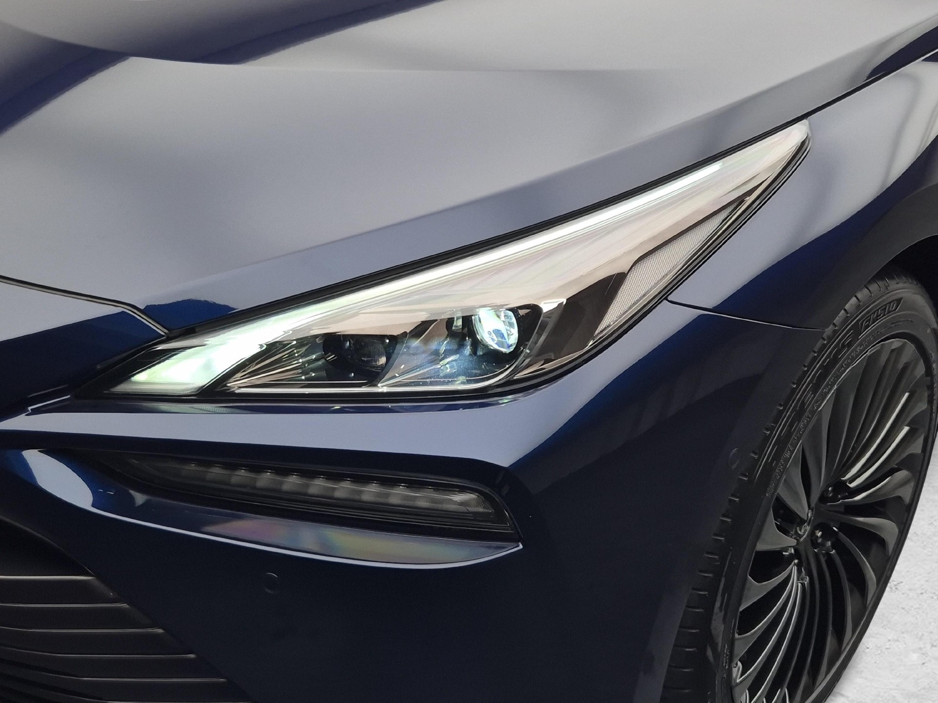 TOYOTA Mirai Fuel Cell Platinum/ Preis inkl. Cash-Prämie-image-19