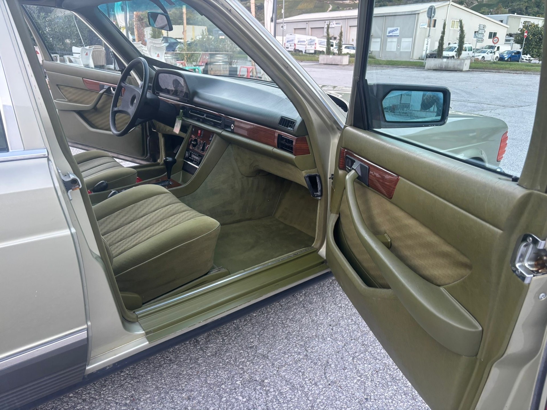 MERCEDES-BENZ 500 SE-image-14
