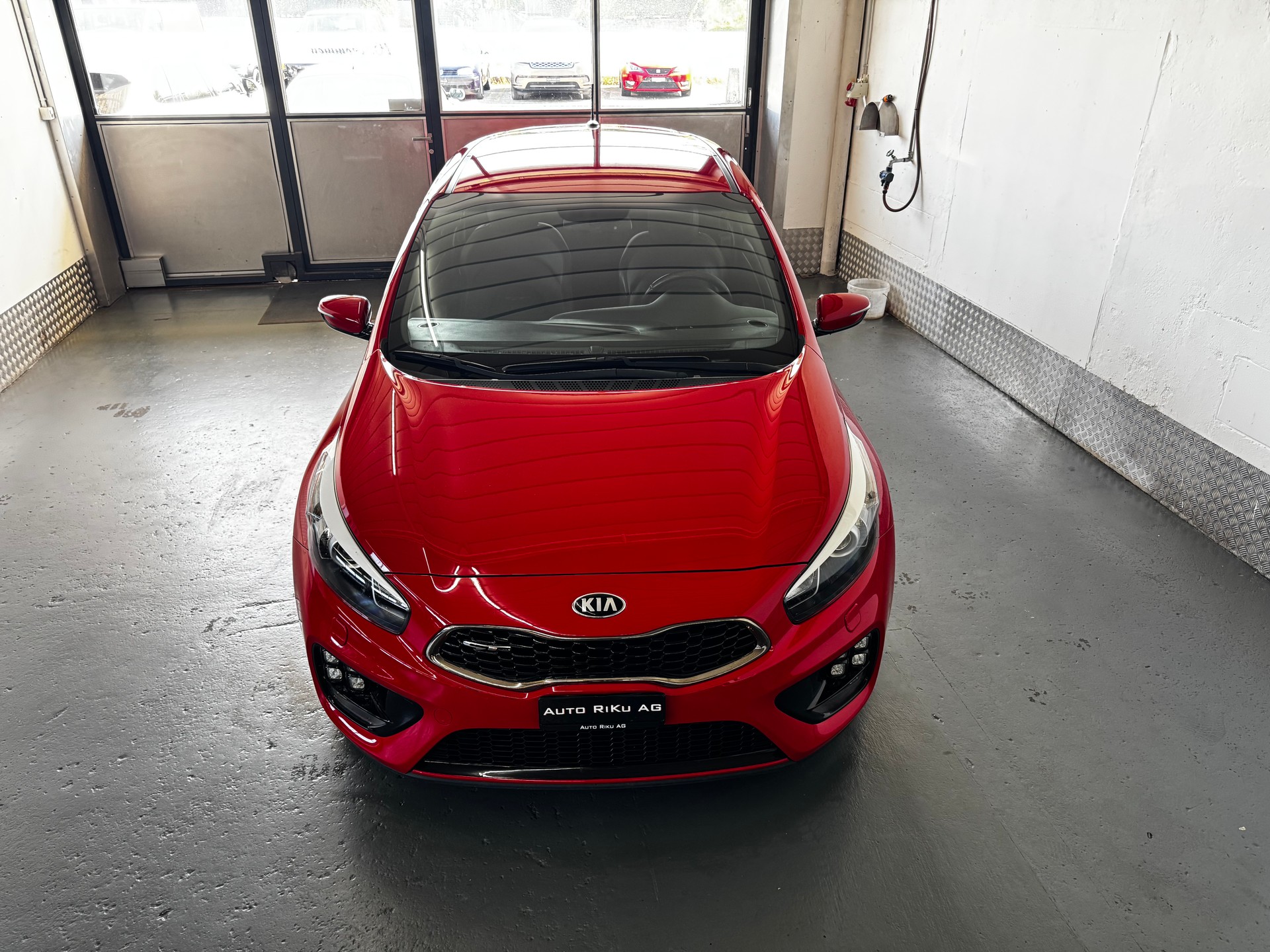 KIA Pro_Cee'd 1.6 GDi Turbo GT-showroom-element-2