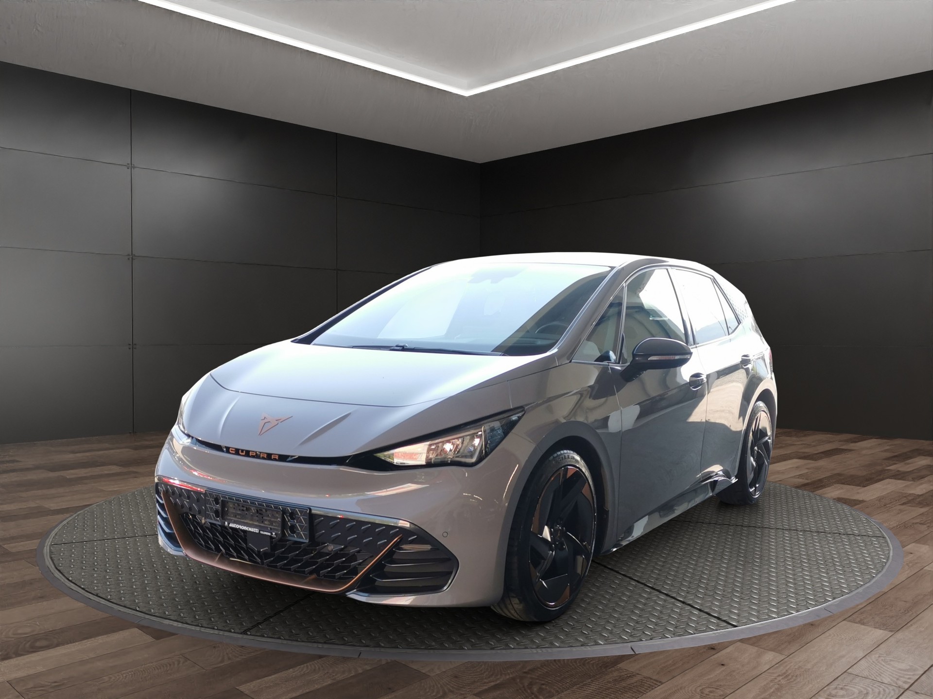 CUPRA Born 58 kWh-showroom-element-1