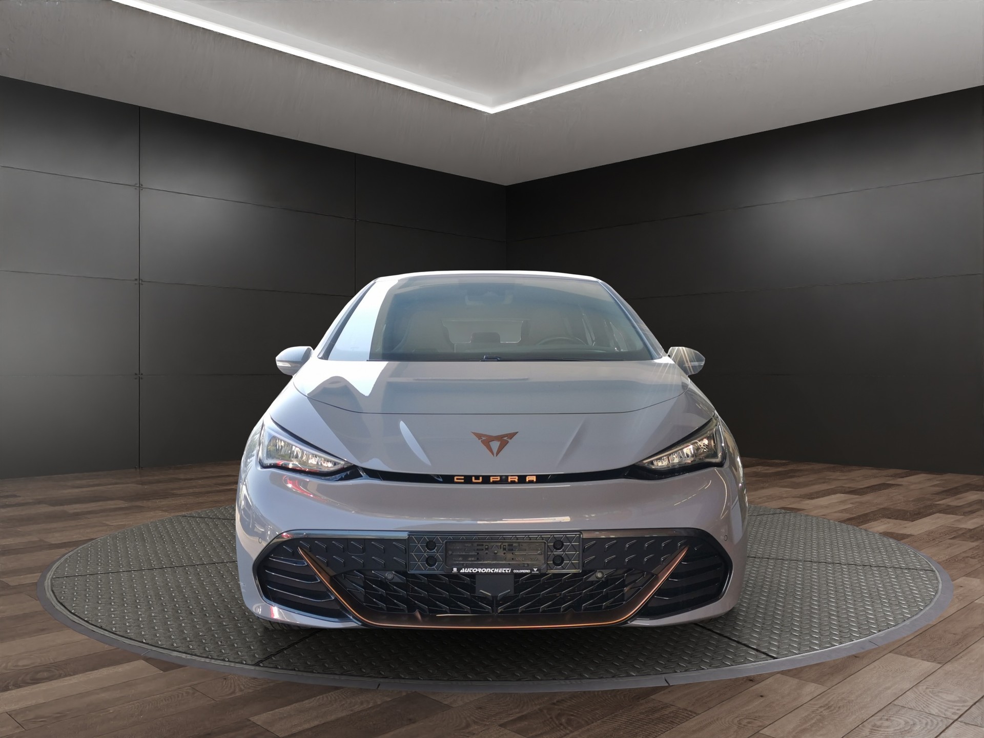 CUPRA Born 58 kWh-showroom-element-2