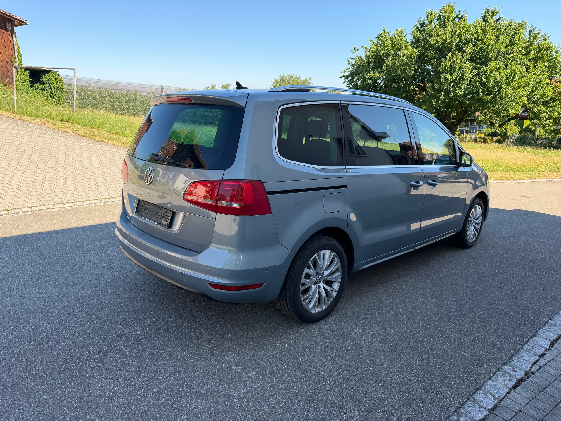VW Sharan 2.0 TDI BlueMotion Technology Design DSG-image-7