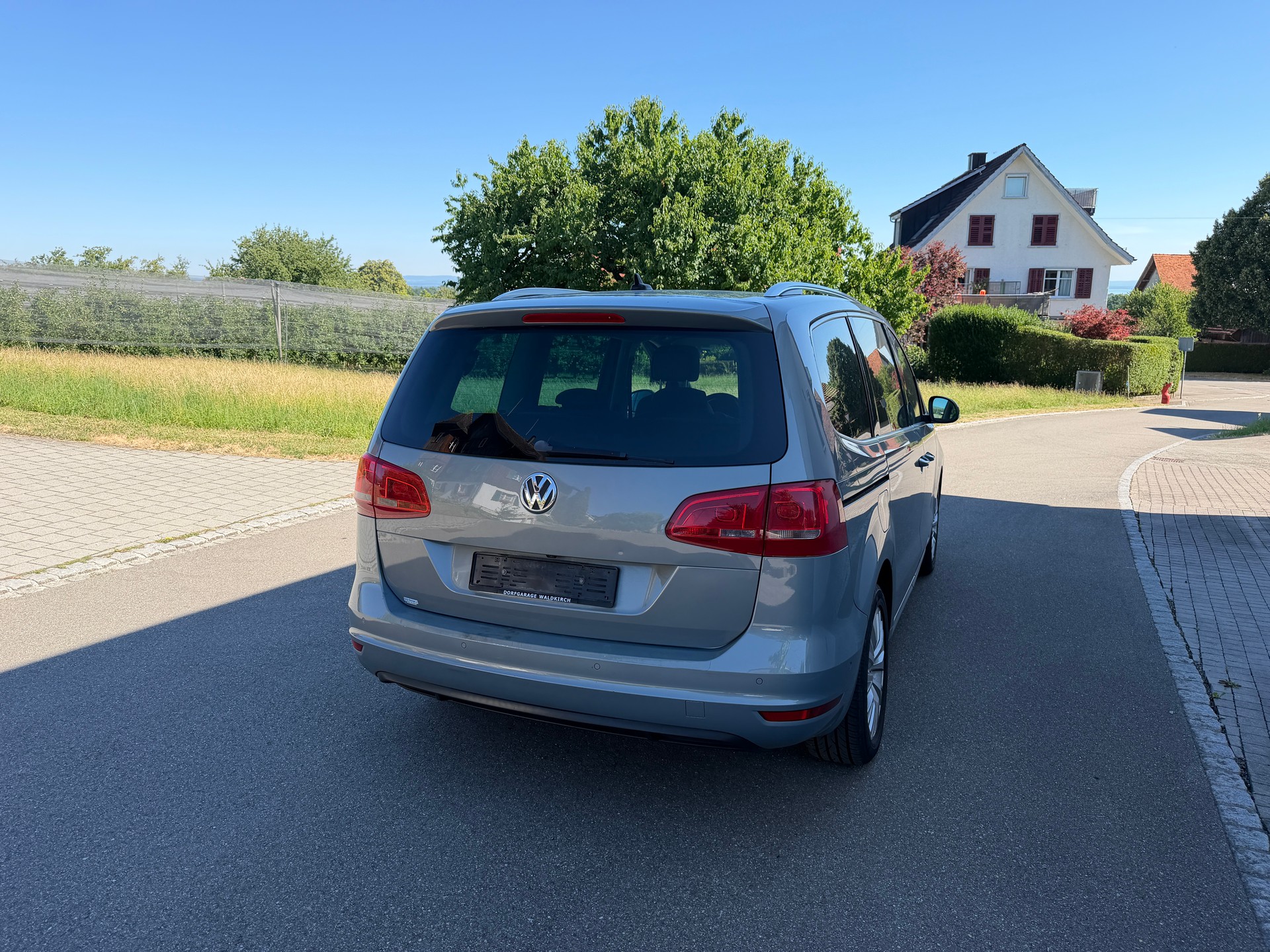 VW Sharan 2.0 TDI BlueMotion Technology Design DSG-image-6