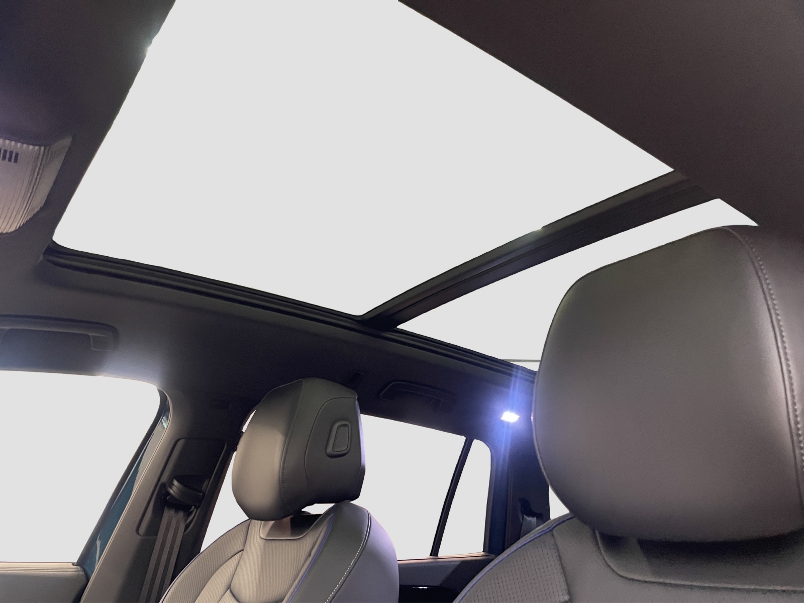 VW Tayron 2.0 TSI R-Line United DSG 4Motion-image-15