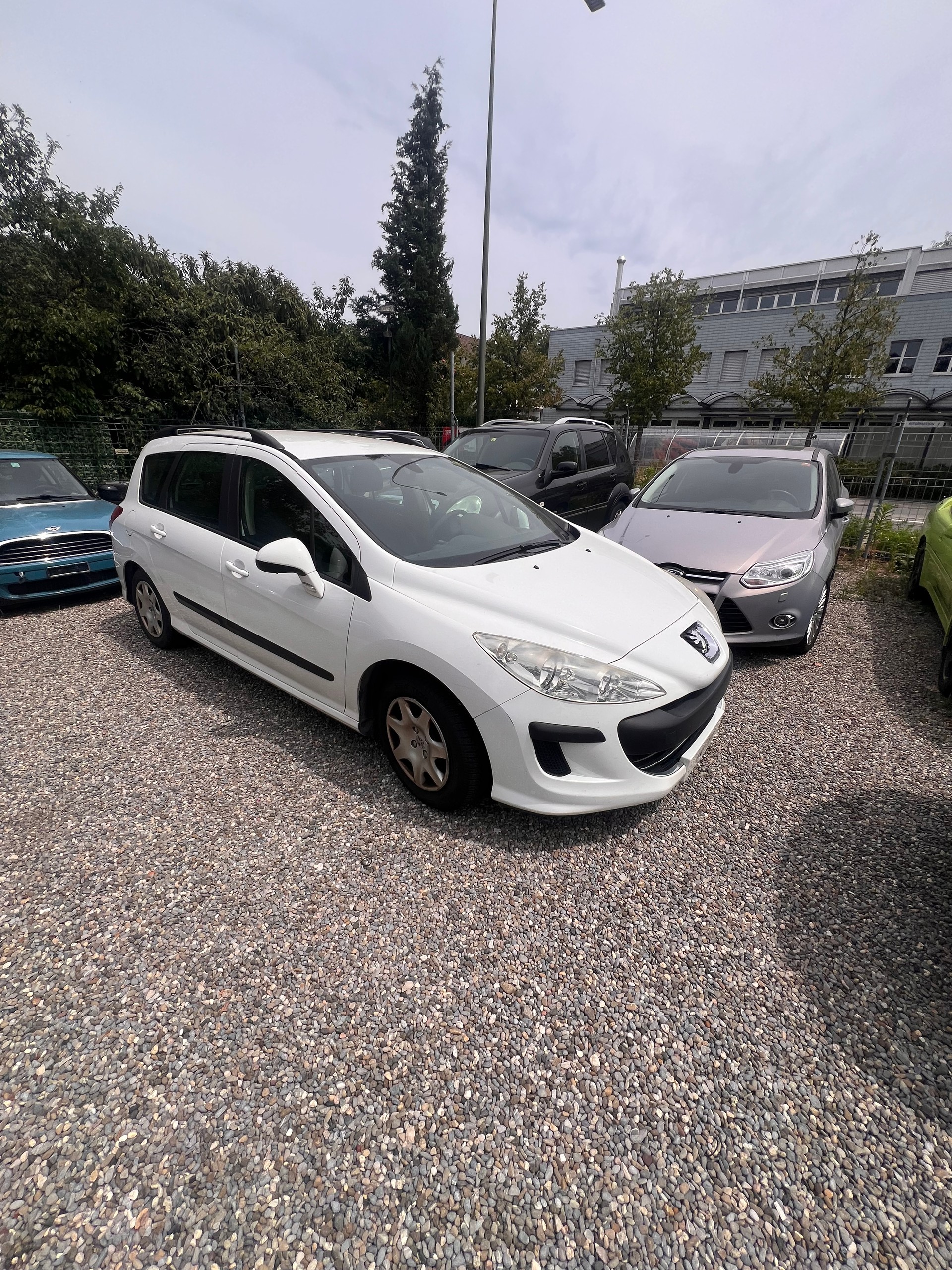 PEUGEOT 308 SW 1.6 HDI Trendy-showroom-element-1