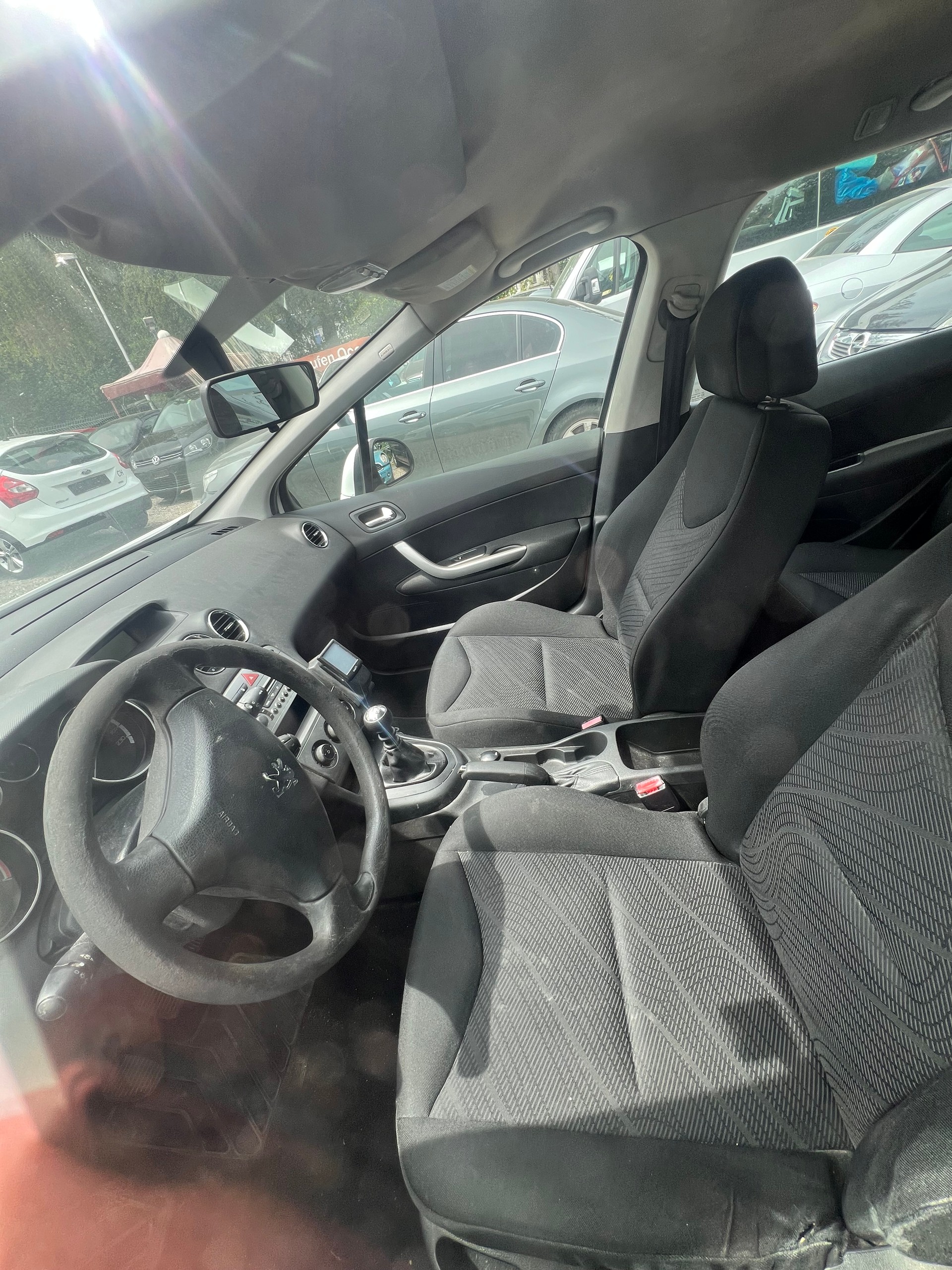 PEUGEOT 308 SW 1.6 HDI Trendy-image-6