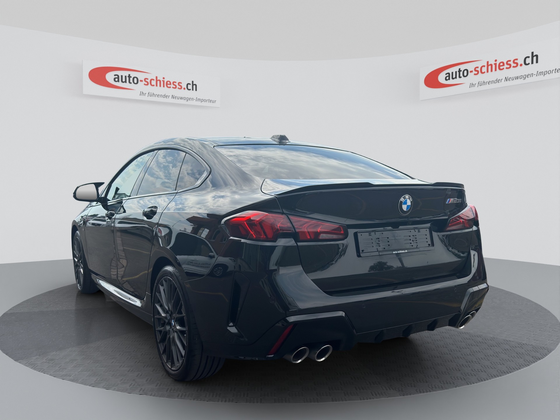 BMW M235i Gran Coupé xDrive-showroom-element-2