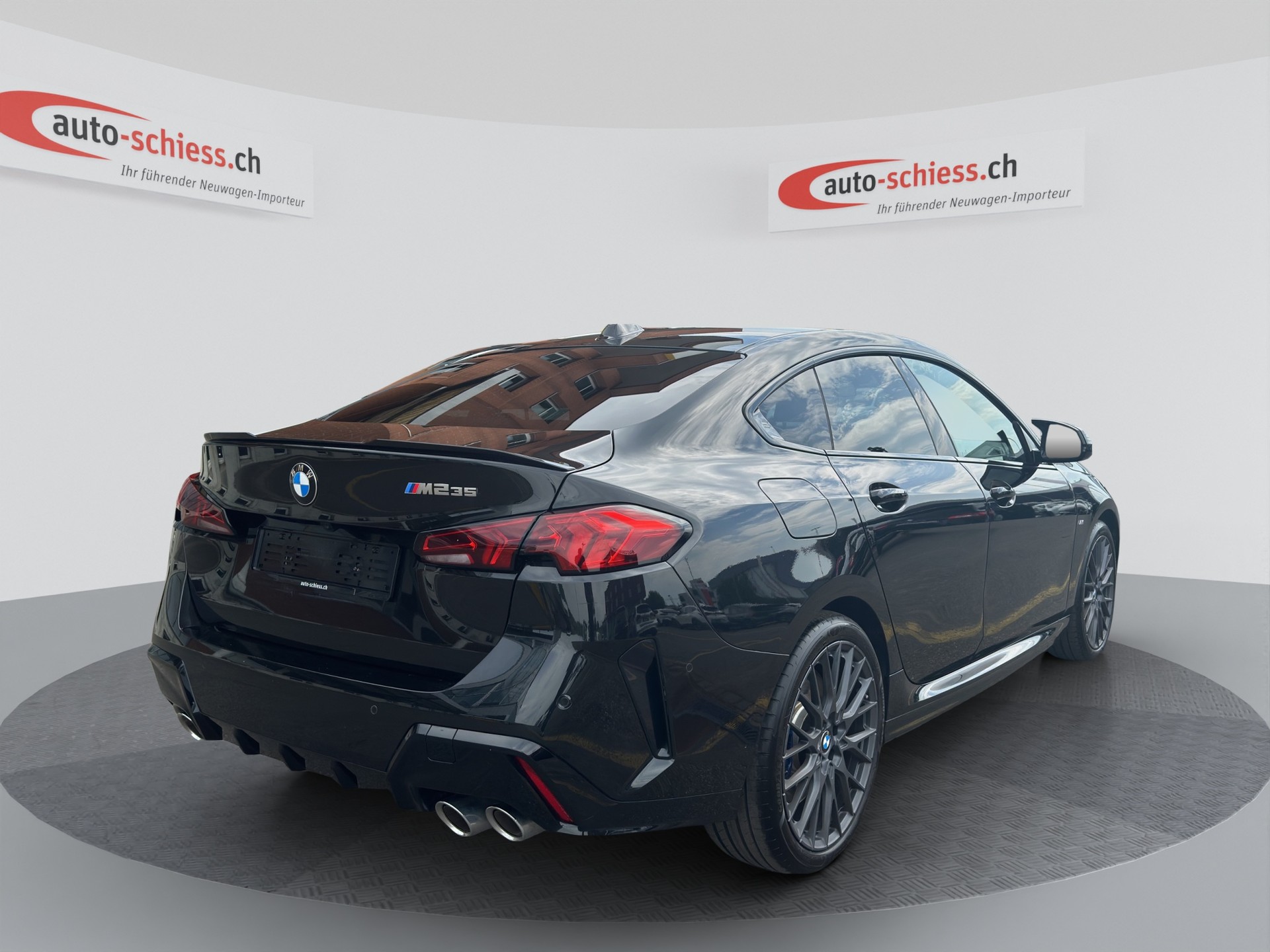 BMW M235i Gran Coupé xDrive-image-5