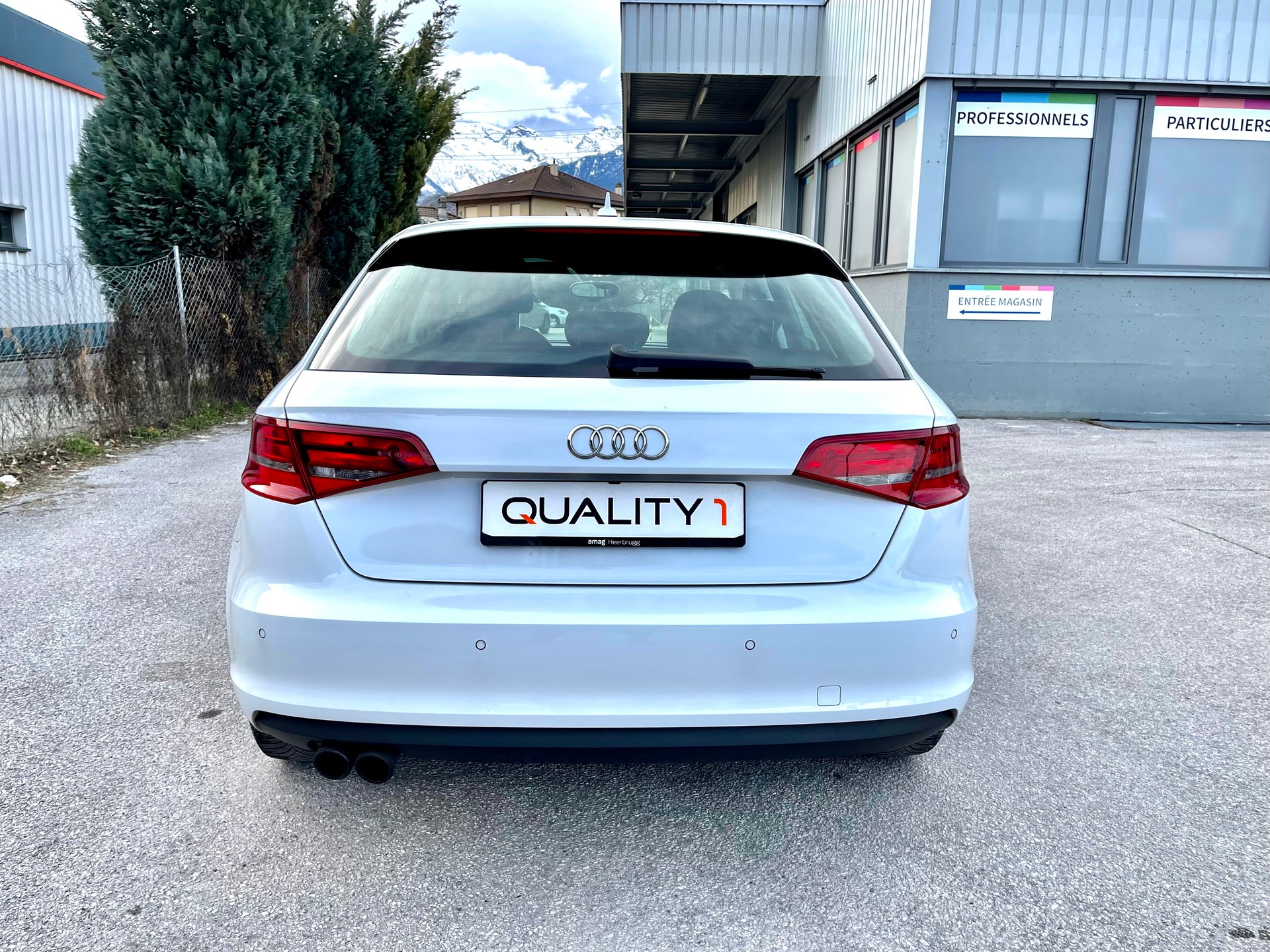 AUDI A3 Sportback 1.8 TFSI Ambiente S-tronic-showroom-element-3