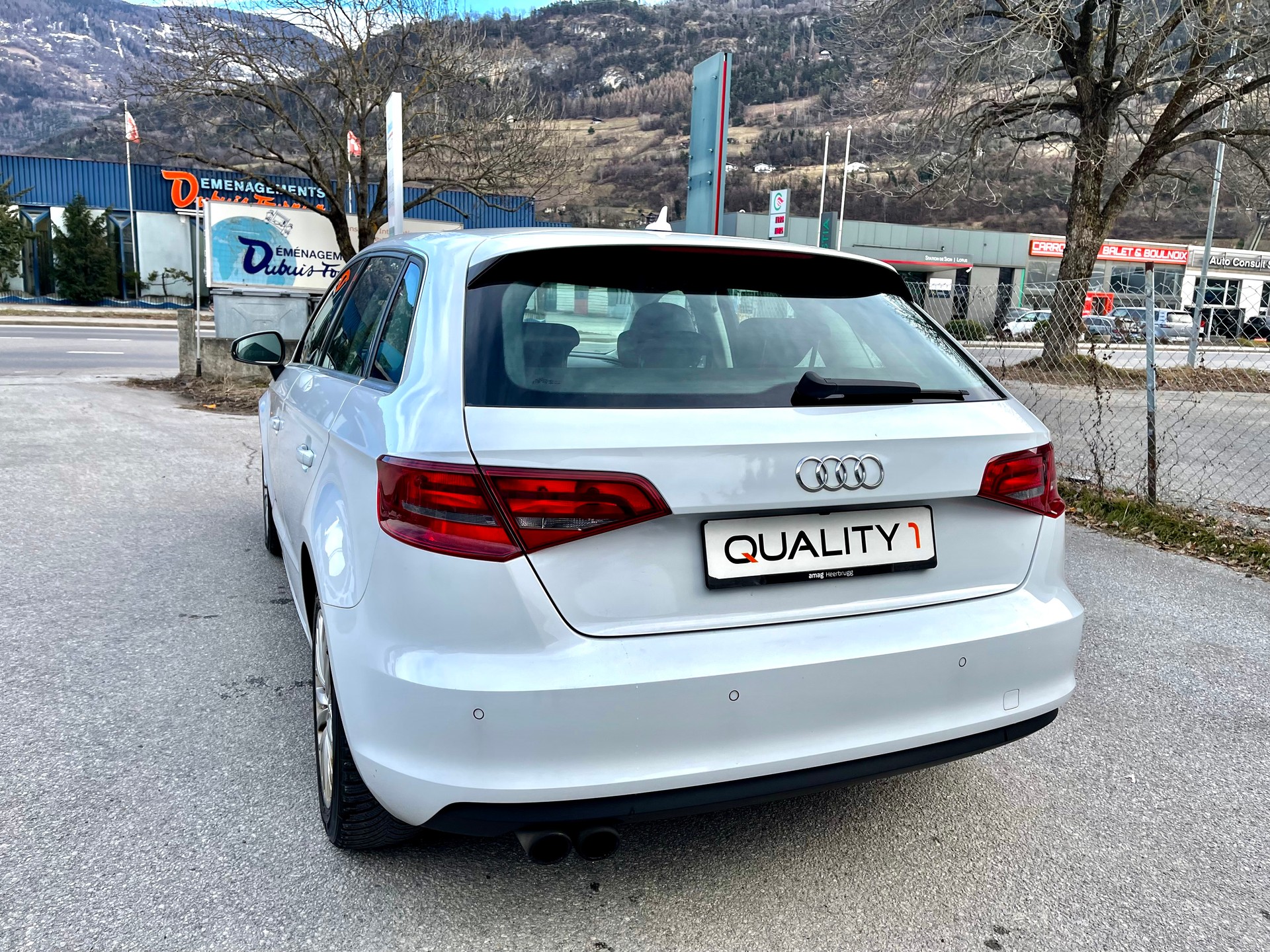 AUDI A3 Sportback 1.8 TFSI Ambiente S-tronic-image-9