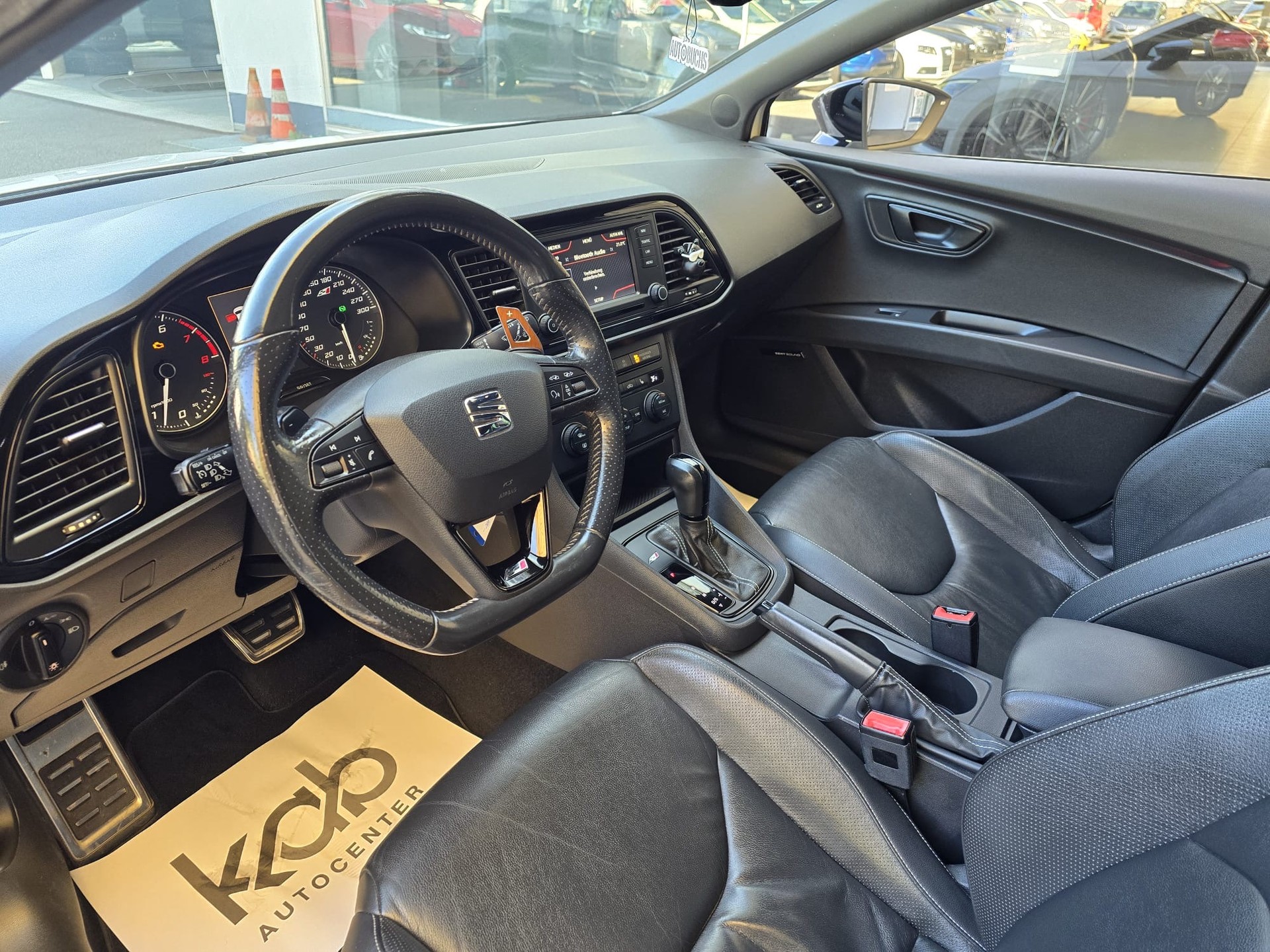 SEAT Leon 2.0 TSI Cupra 280 DSG-image-13