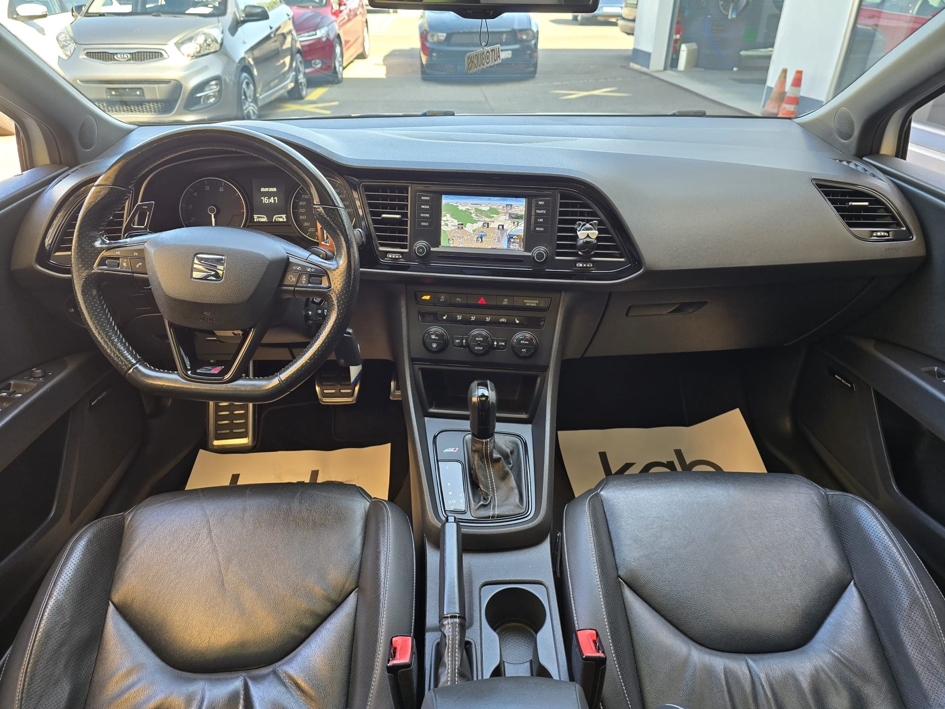 SEAT Leon 2.0 TSI Cupra 280 DSG-image-9