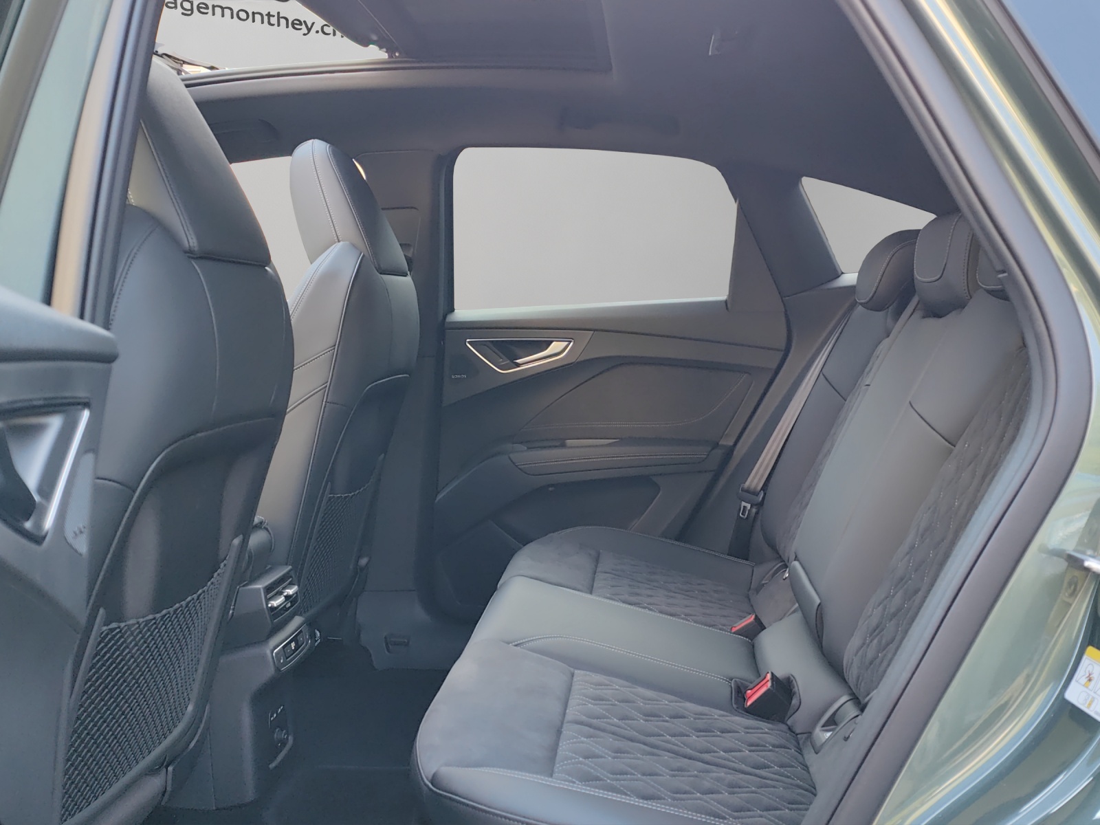AUDI Q4 Sportback e-tron quattro performance Swiss Ski-image-13