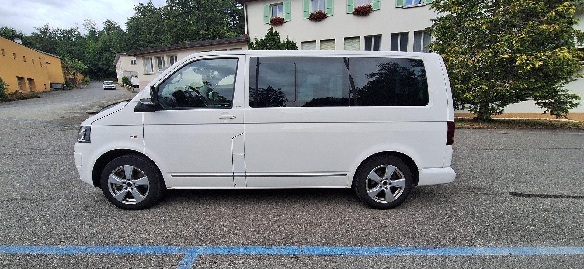VW T5 Multivan 2.0 Bi-TDI CR Comfortline Cup 4Mot DSG-showroom-element-3