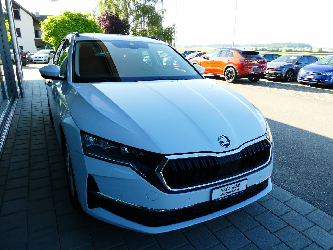 SKODA Octavia Combi 1.5 TSI Selection DSG-showroom-element-3