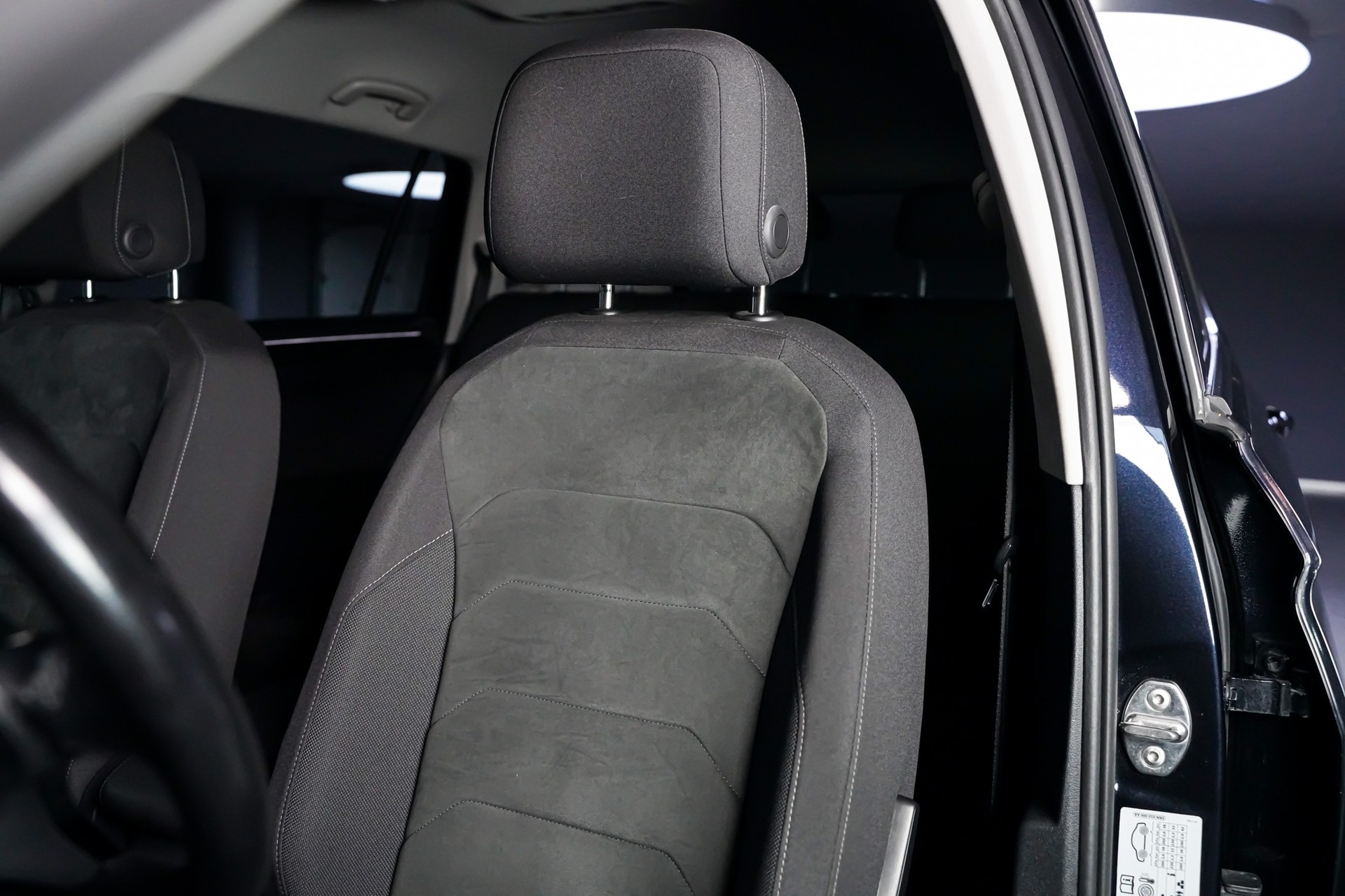 VW Tiguan Allspace 2.0 TDI SCR Highline 4Motion DSG-image-8
