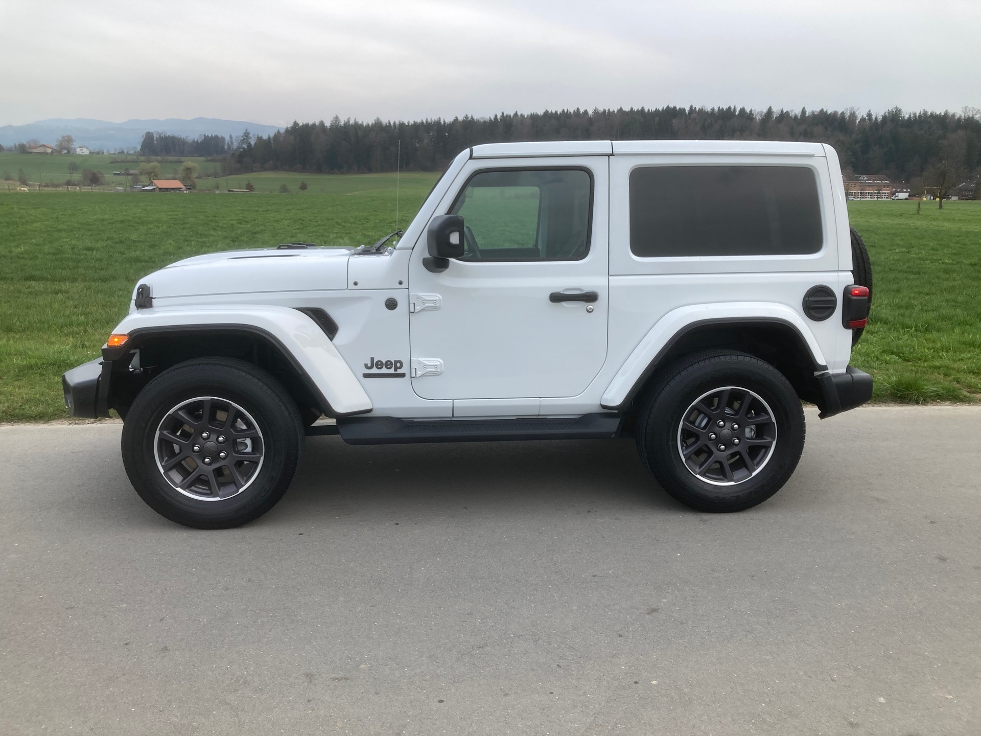 JEEP Wrangler 2.0 80TH Anniversary Automatic-image-5