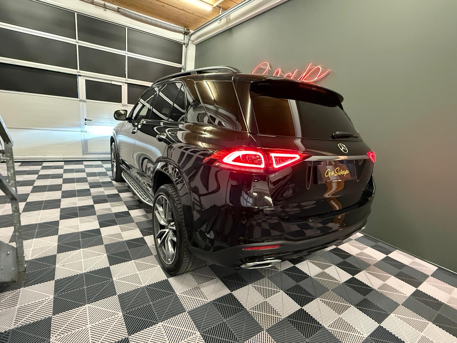 MERCEDES-BENZ GLE 450 4Matic AMG Line 9G-Tronic-showroom-element-3
