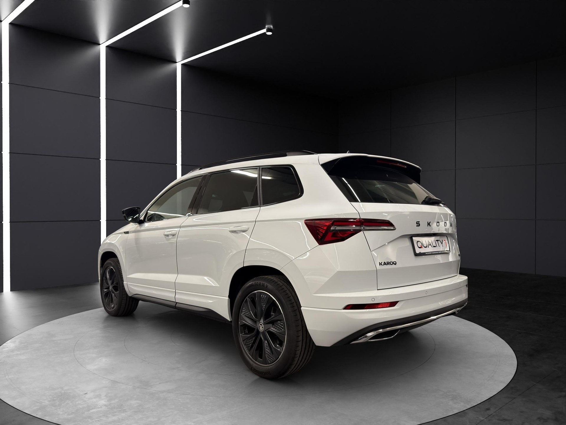 SKODA Karoq 2.0 TSI SportLine 4x4 DSG-showroom-element-2