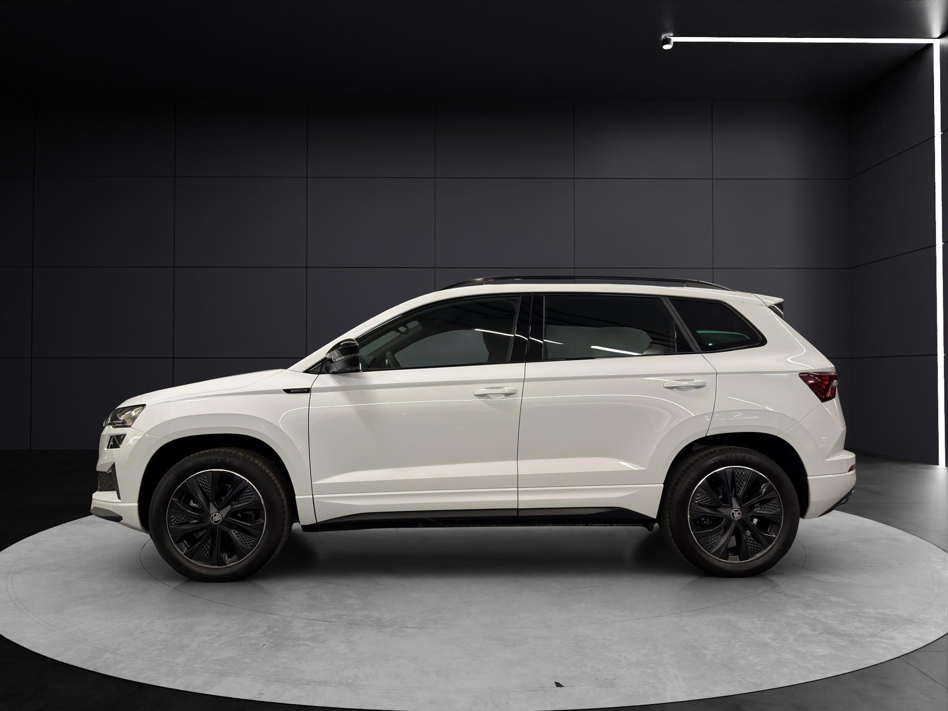 SKODA Karoq 2.0 TSI SportLine 4x4 DSG-showroom-element-1