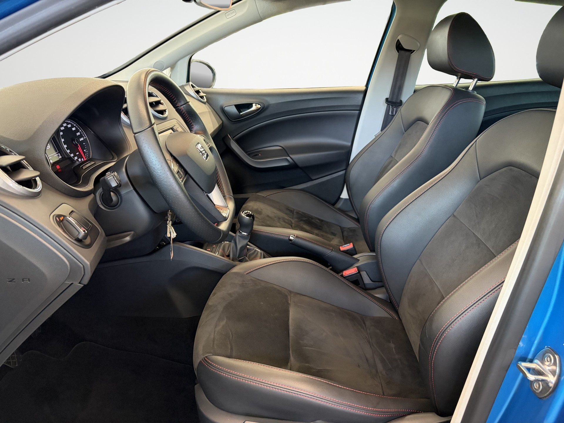 SEAT Ibiza 1.4 EcoTSI FR Line-image-11