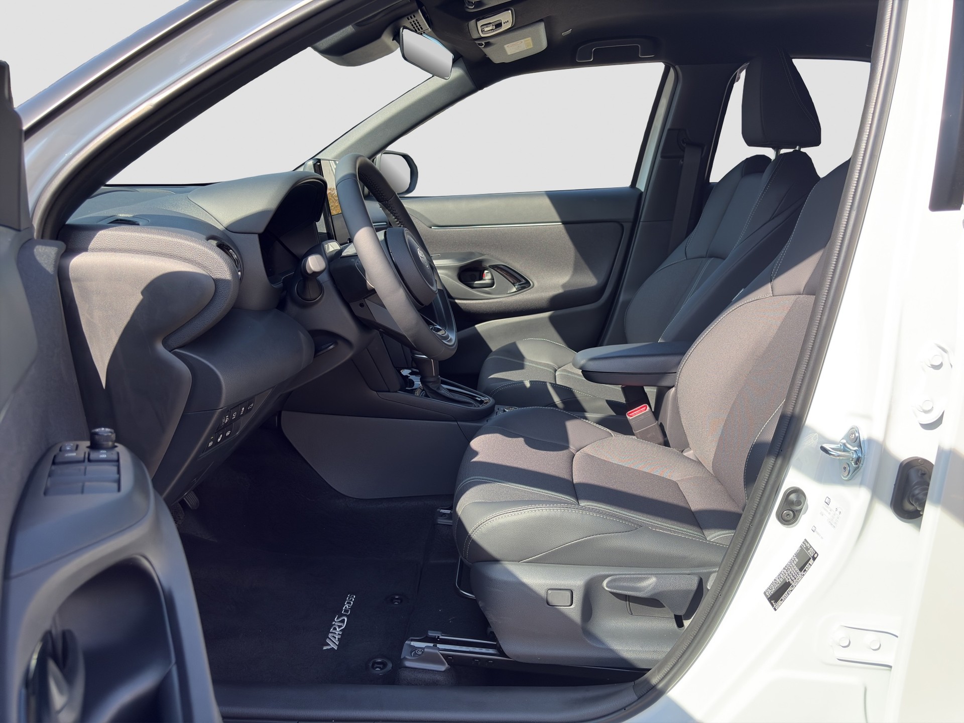 TOYOTA Yaris Cross 1.5 Premium AWDi e-CVT-image-7
