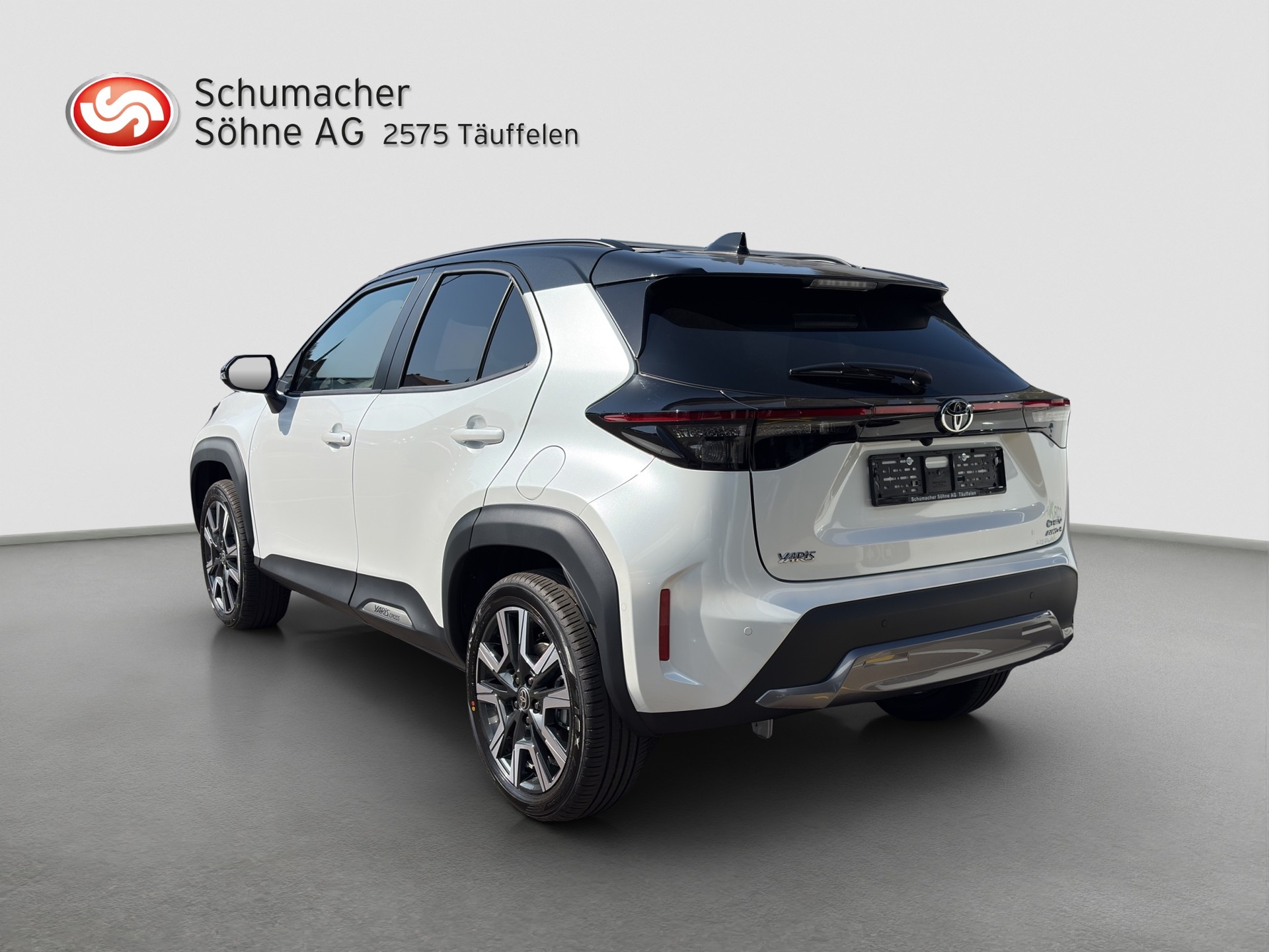 TOYOTA Yaris Cross 1.5 Premium AWDi e-CVT-showroom-element-3