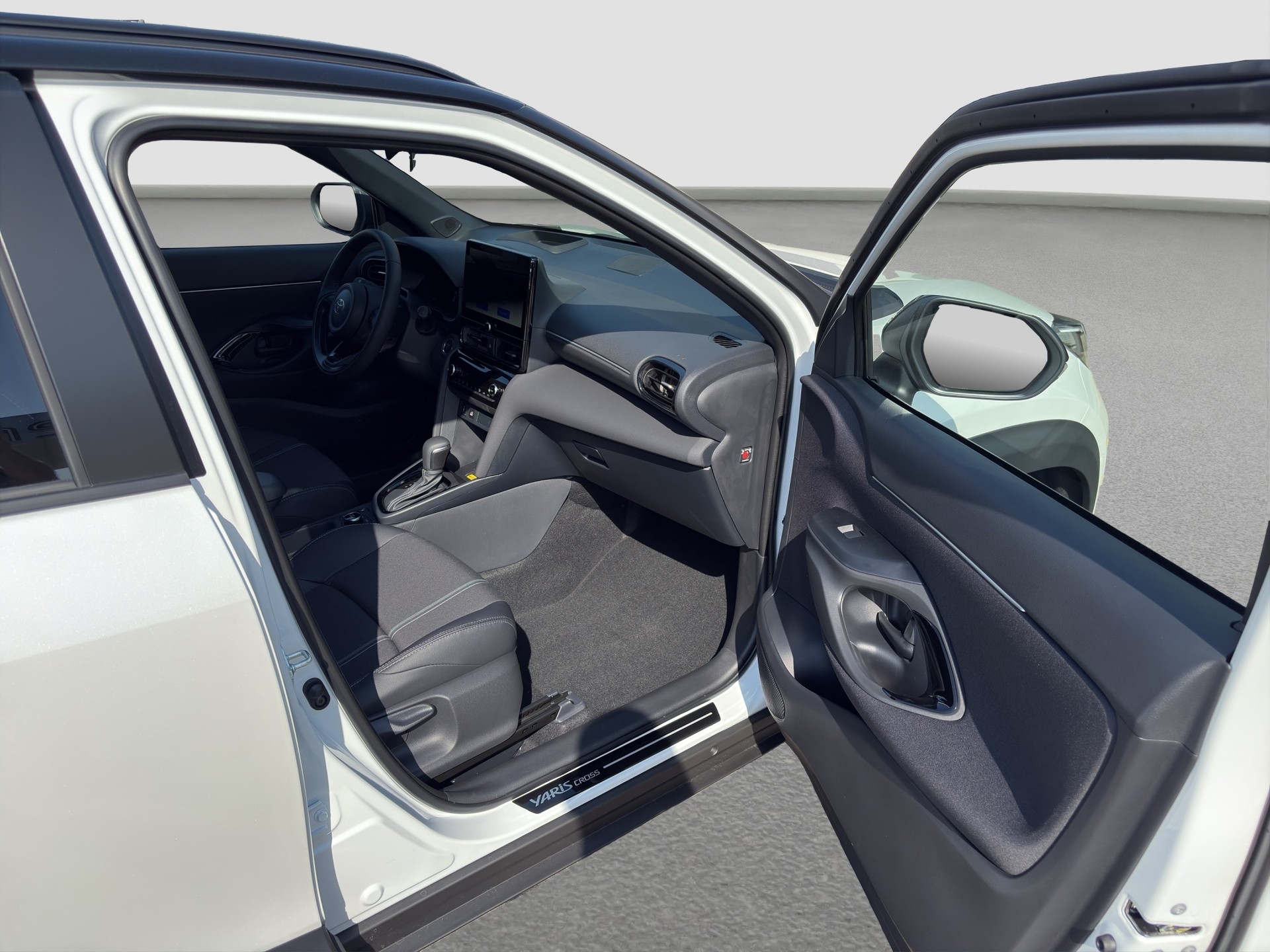 TOYOTA Yaris Cross 1.5 Premium AWDi e-CVT-image-17
