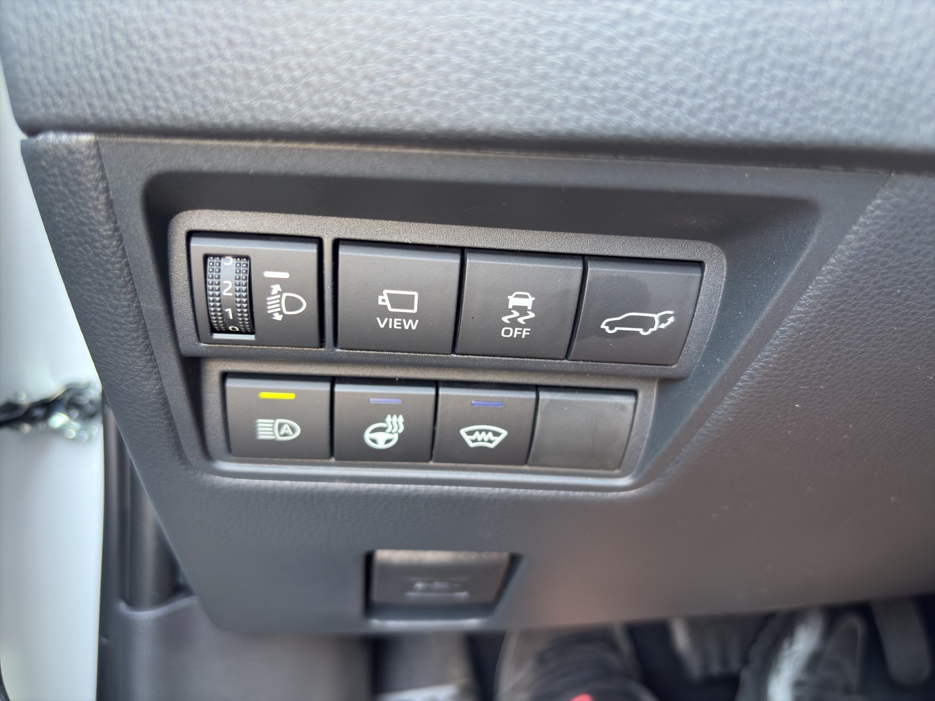 TOYOTA Yaris Cross 1.5 Premium AWDi e-CVT-image-23