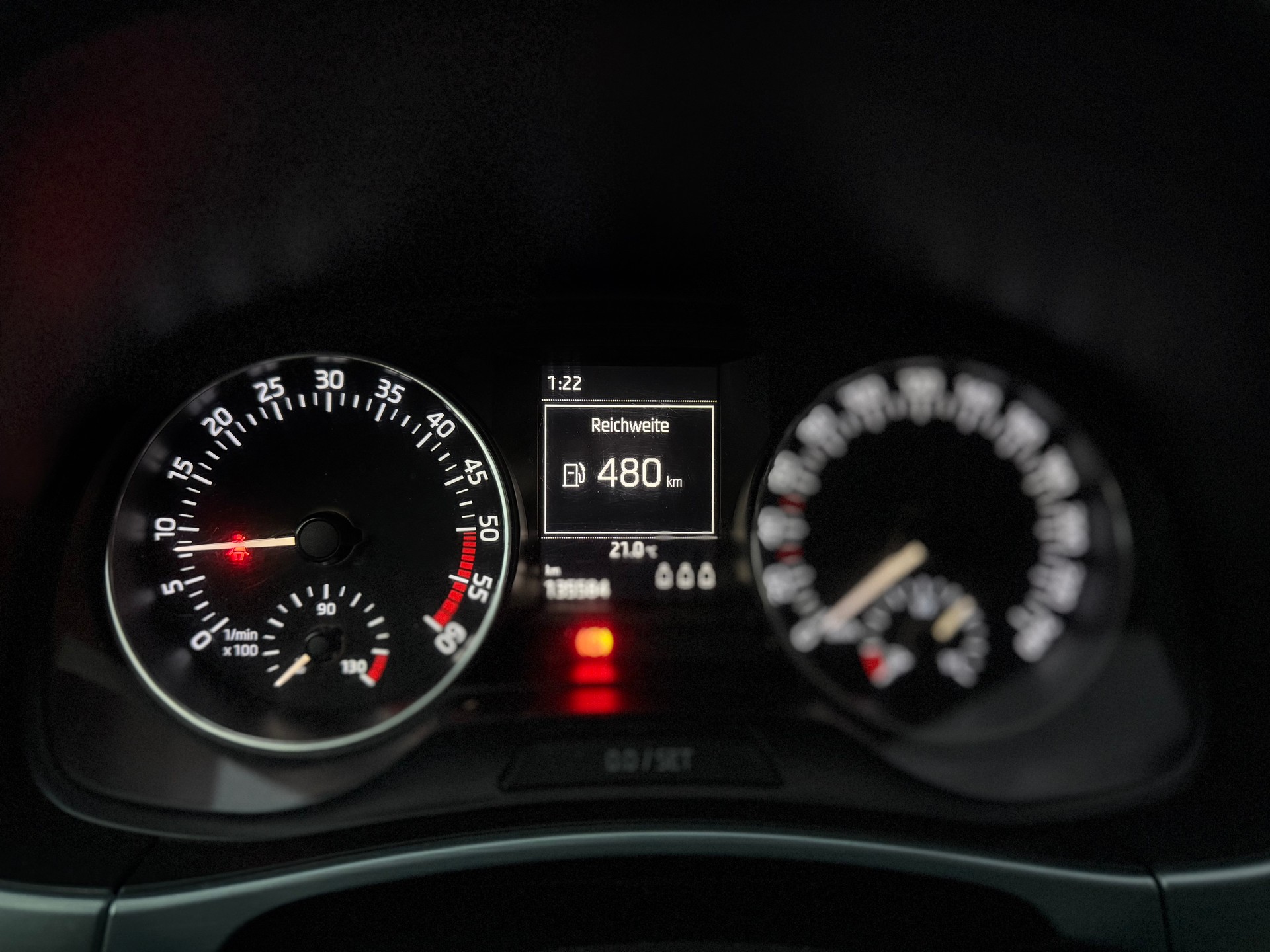 SKODA Fabia 1.4 TDI Ambition-image-8