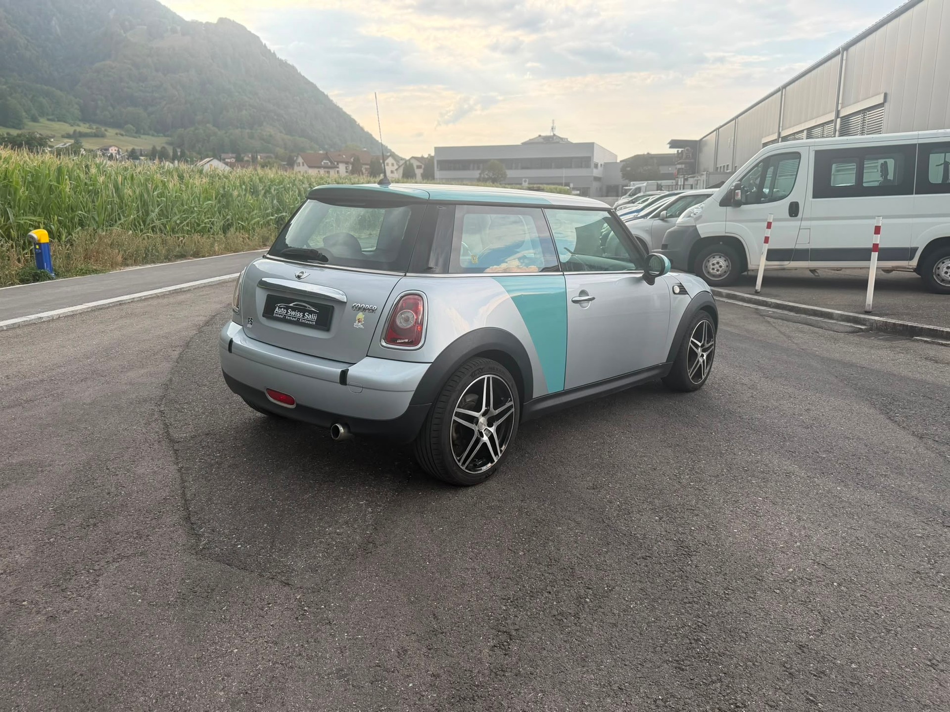 MINI Cooper-image-3