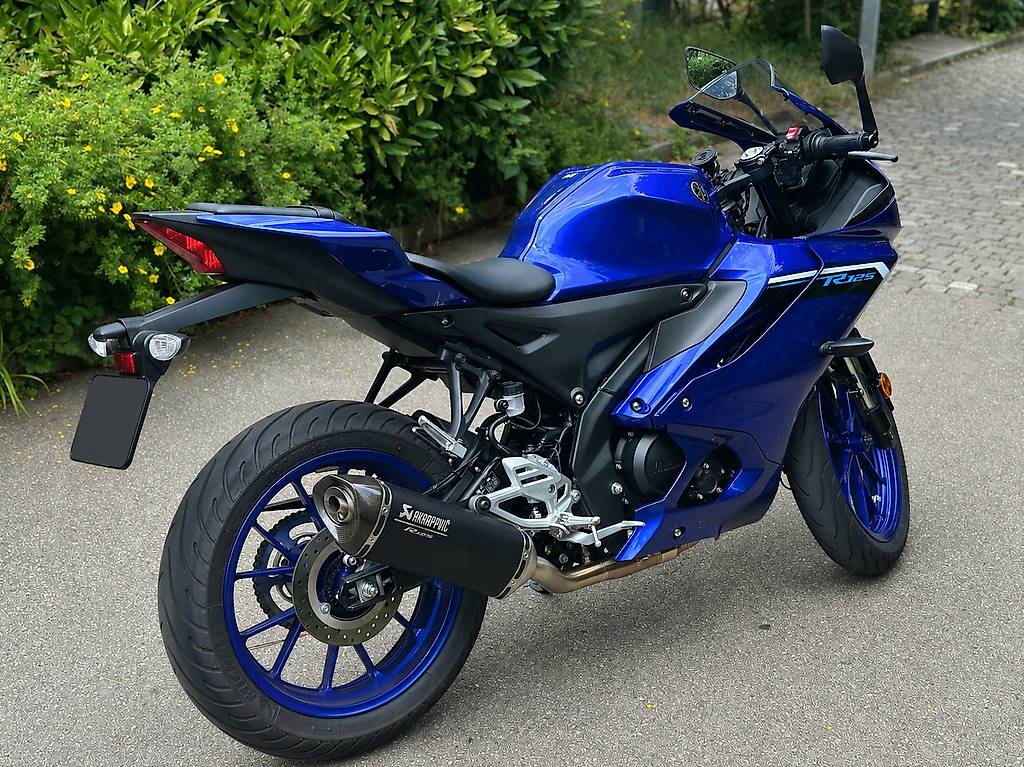 YAMAHA YZF-R 125 ABS-image-1